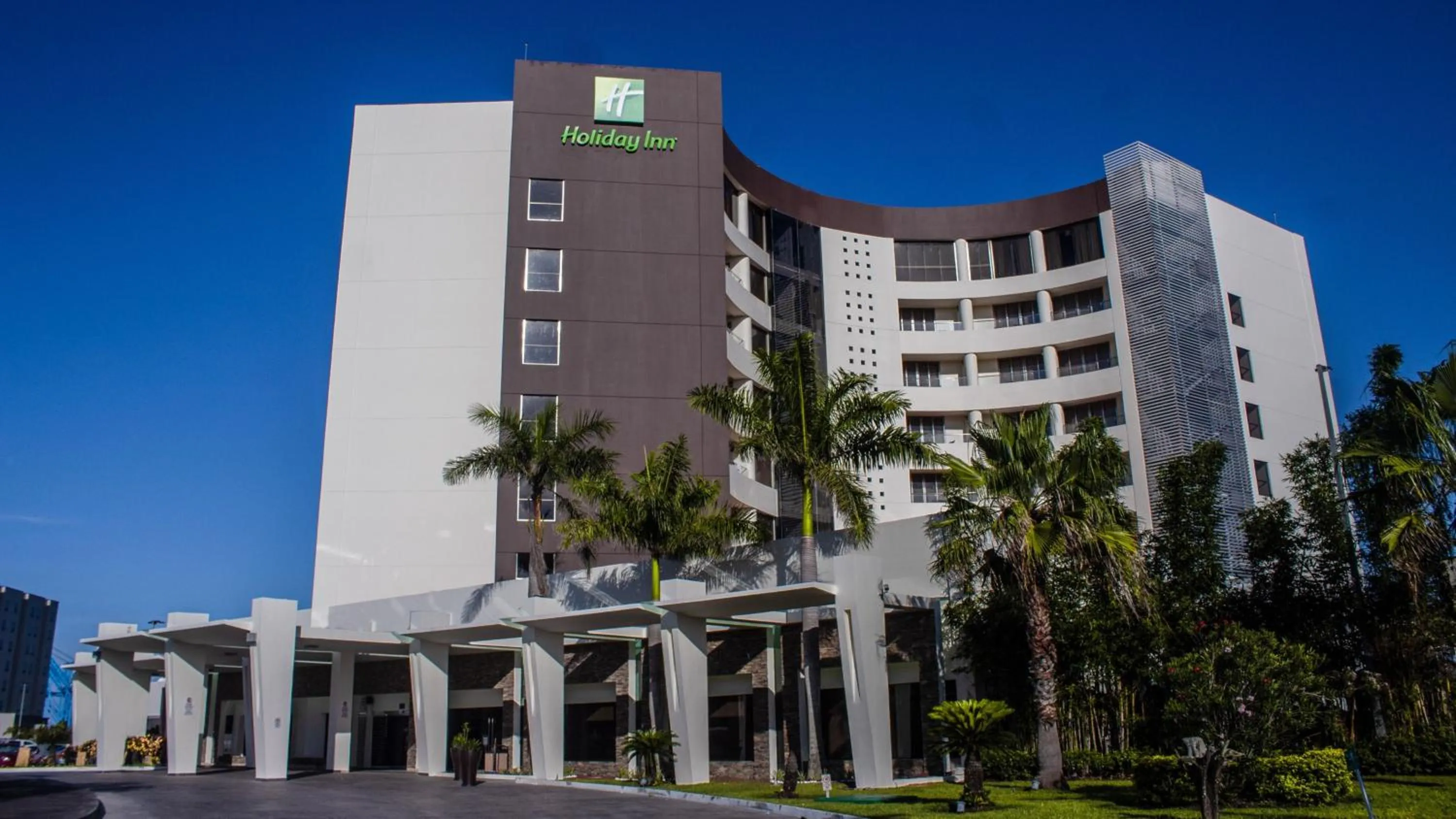 Property building in Holiday Inn Tuxpan - Convention Center by IHG