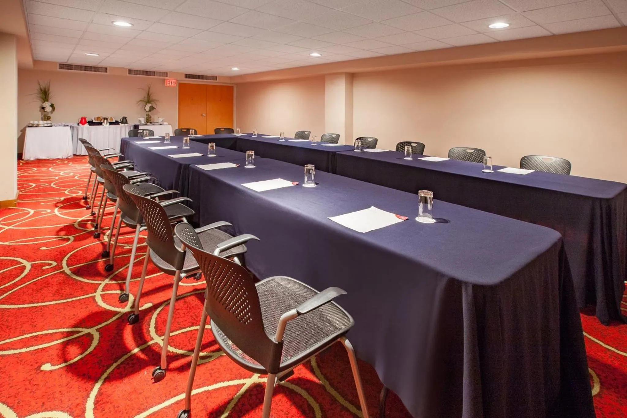 Meeting/conference room in Holiday Inn Tuxpan - Convention Center by IHG