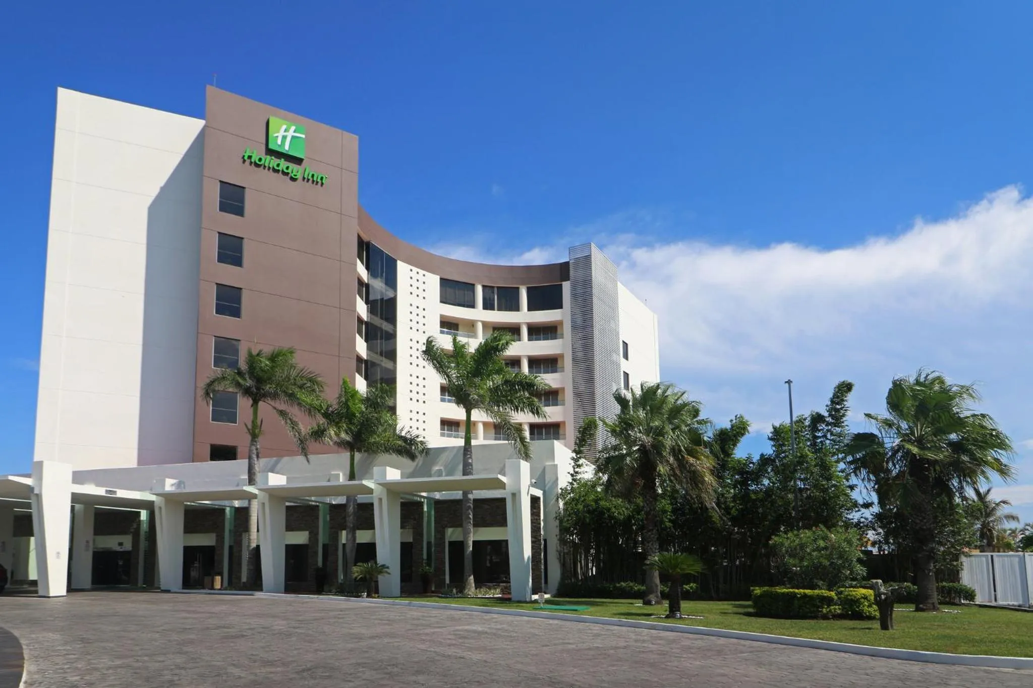 Property building in Holiday Inn Tuxpan - Convention Center by IHG