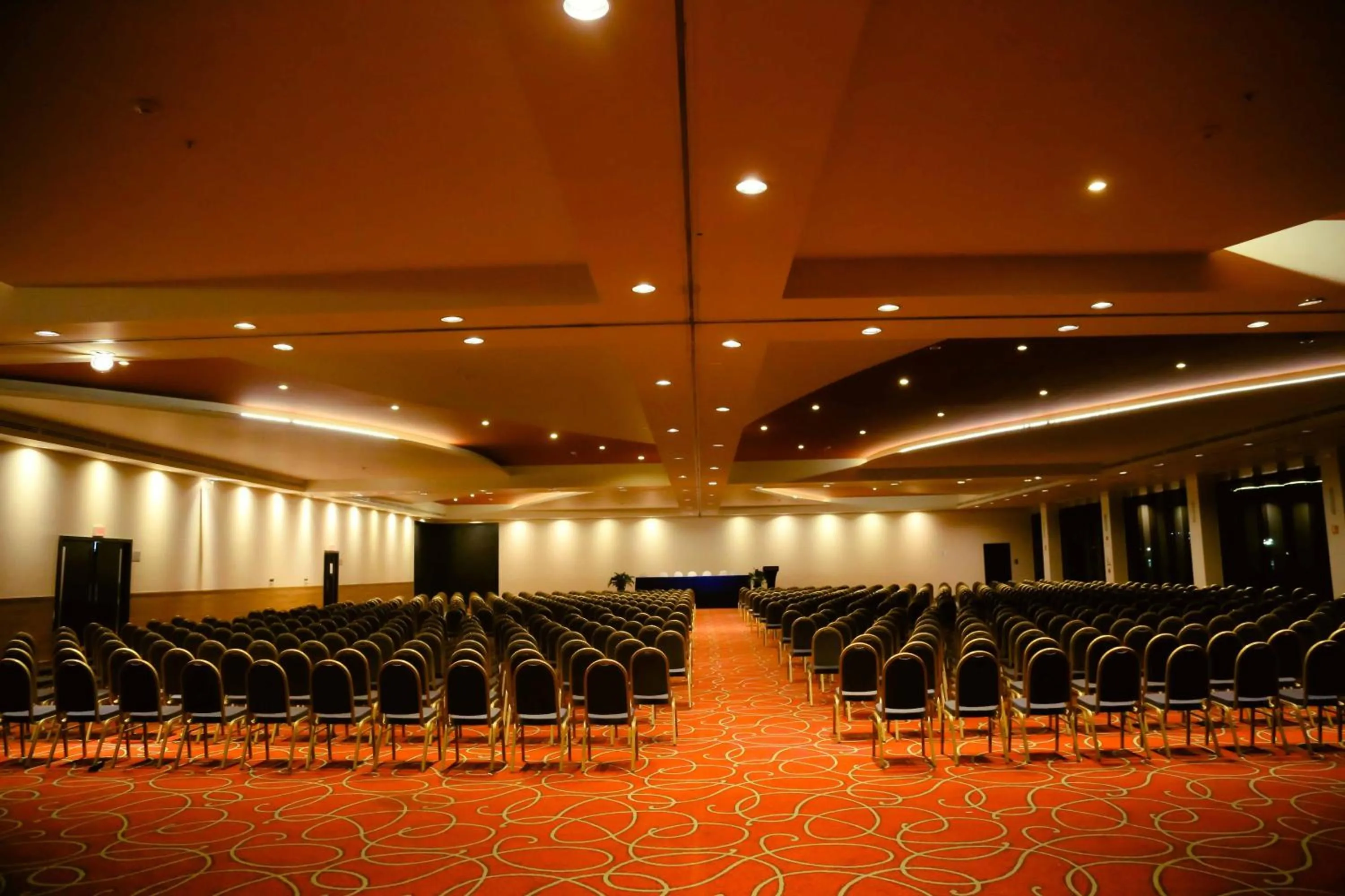 Meeting/conference room in Holiday Inn Tuxpan - Convention Center by IHG