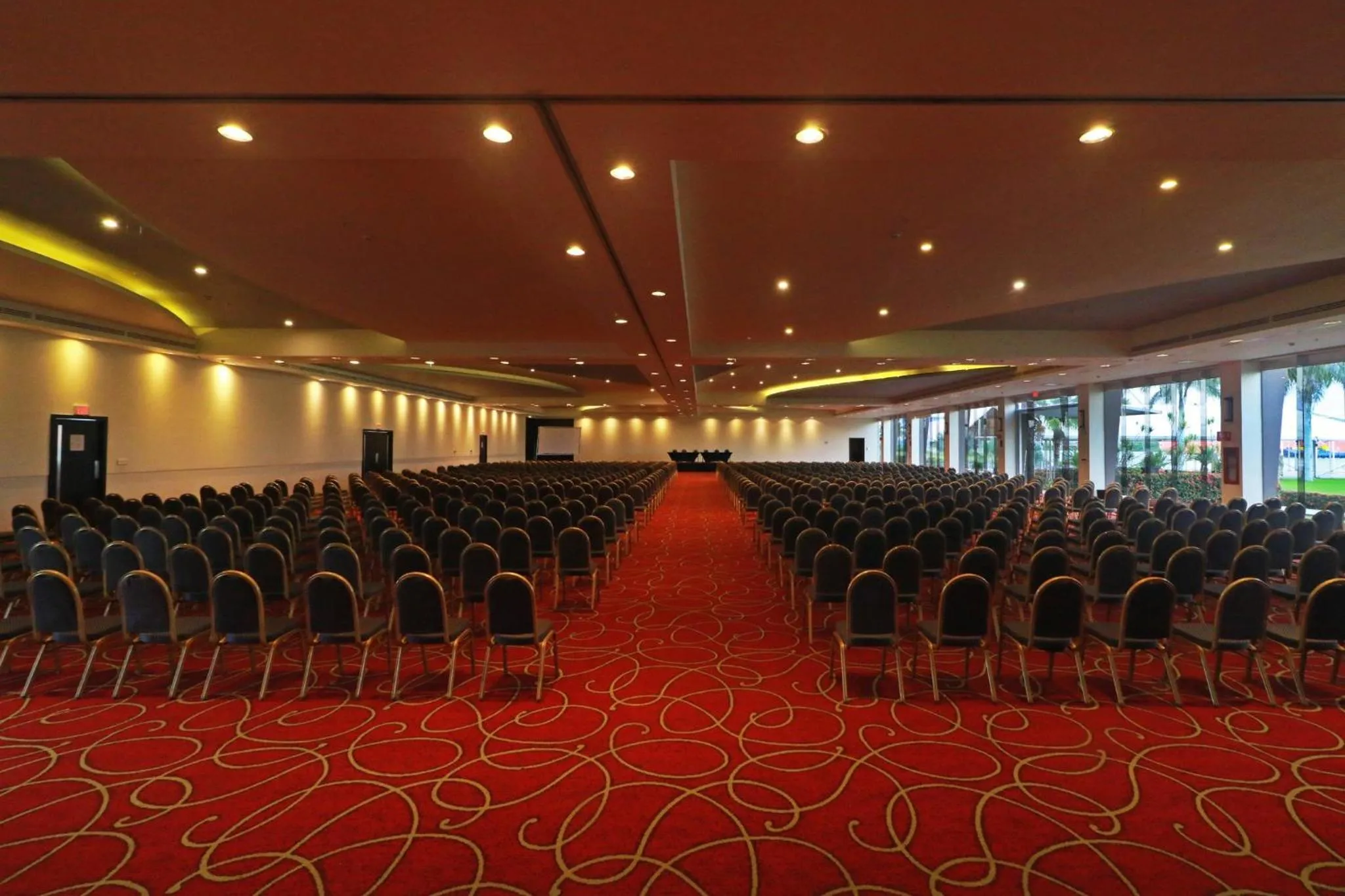 Meeting/conference room in Holiday Inn Tuxpan - Convention Center by IHG