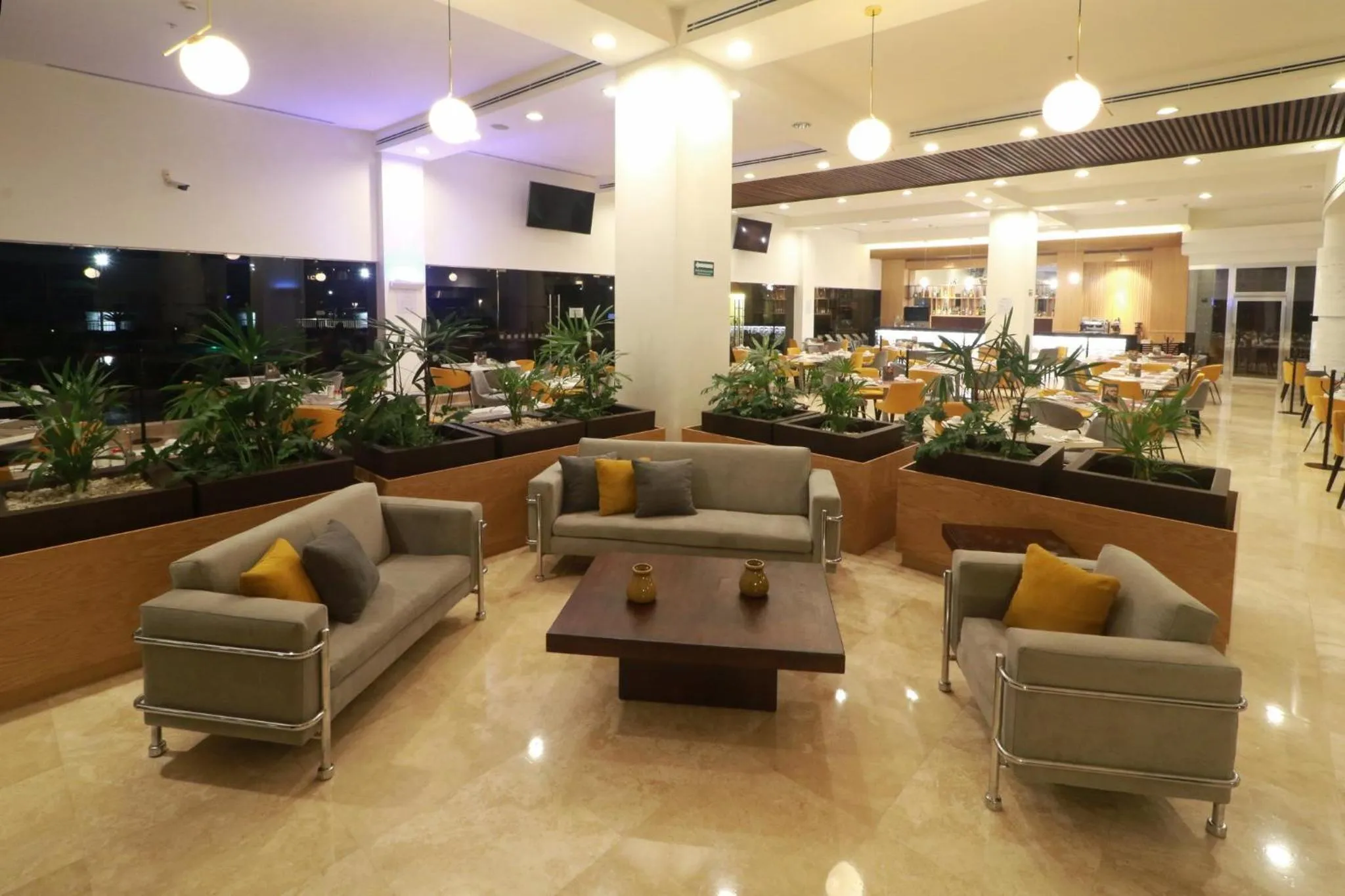 Restaurant/places to eat in Holiday Inn Tuxpan - Convention Center by IHG