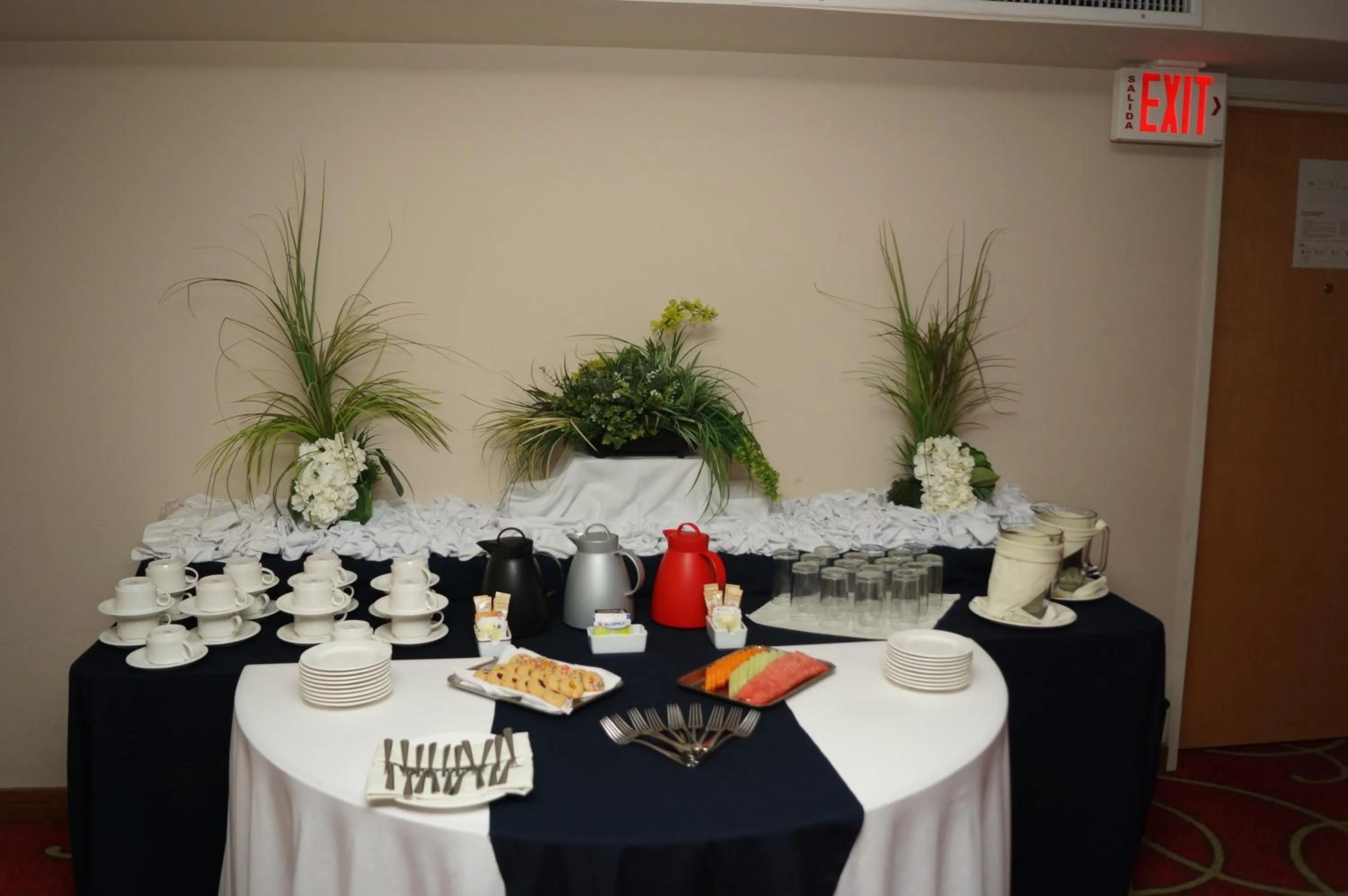 Meeting/conference room in Holiday Inn Tuxpan - Convention Center by IHG