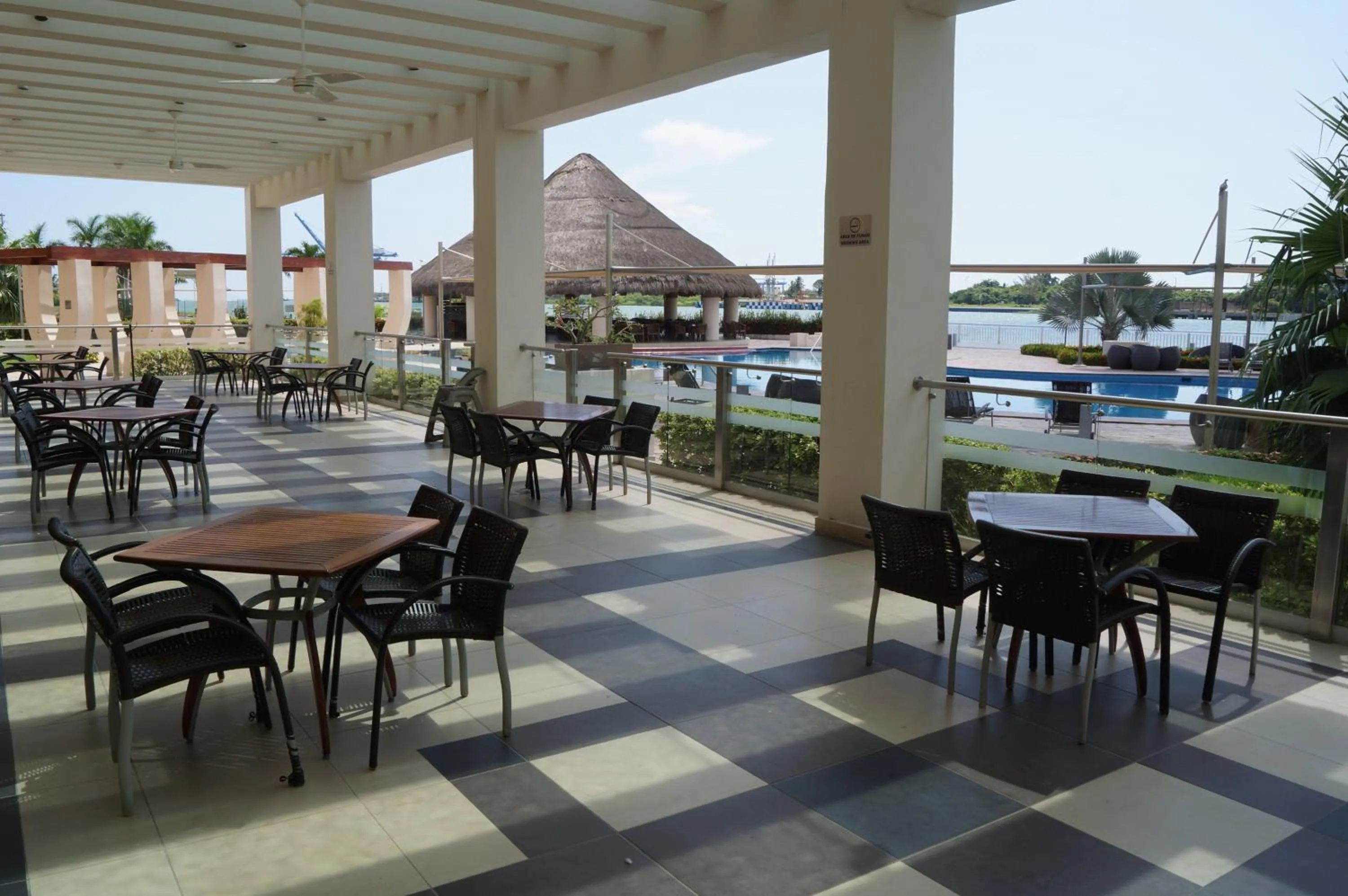 Restaurant/places to eat in Holiday Inn Tuxpan - Convention Center by IHG