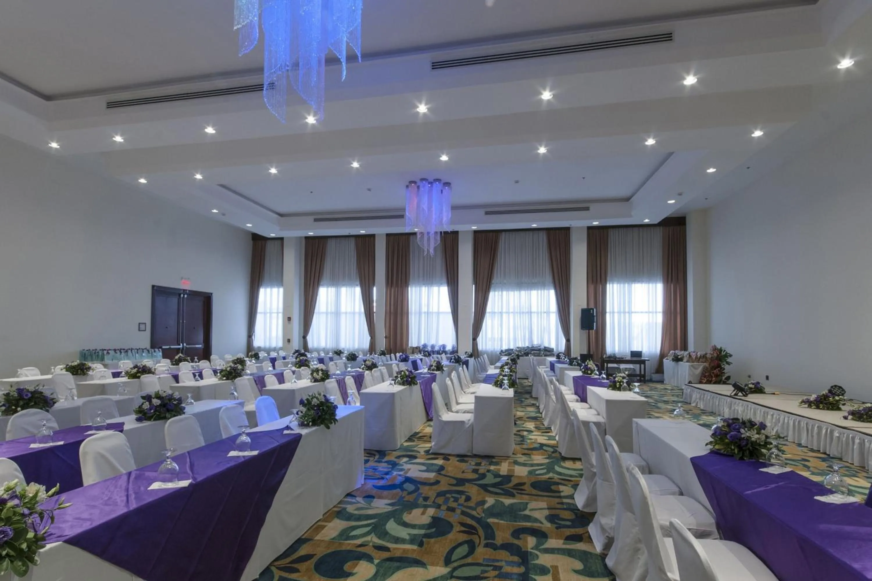 Meeting/conference room in Delta Hotels by Marriott San Jose Aurola