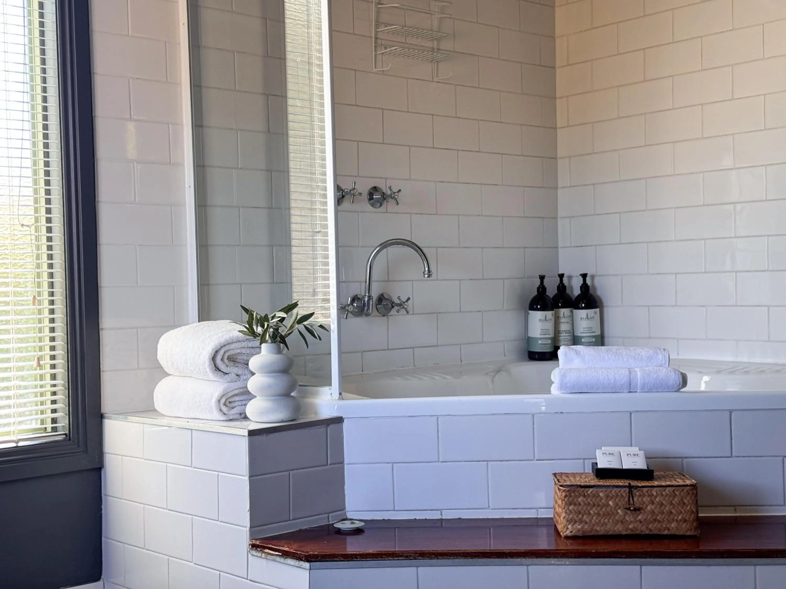 Clonmara Country House and Cottages