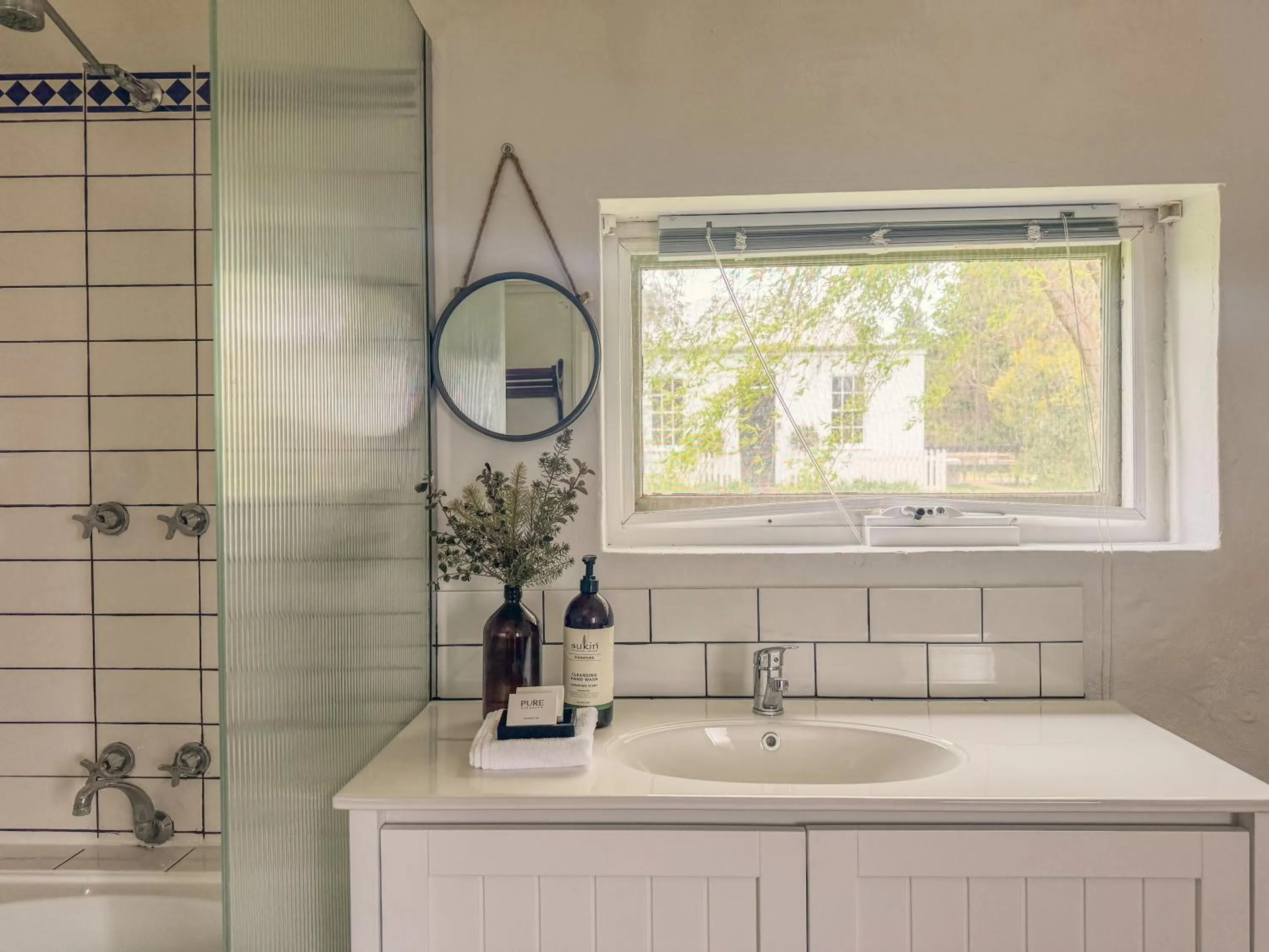 Clonmara Country House and Cottages