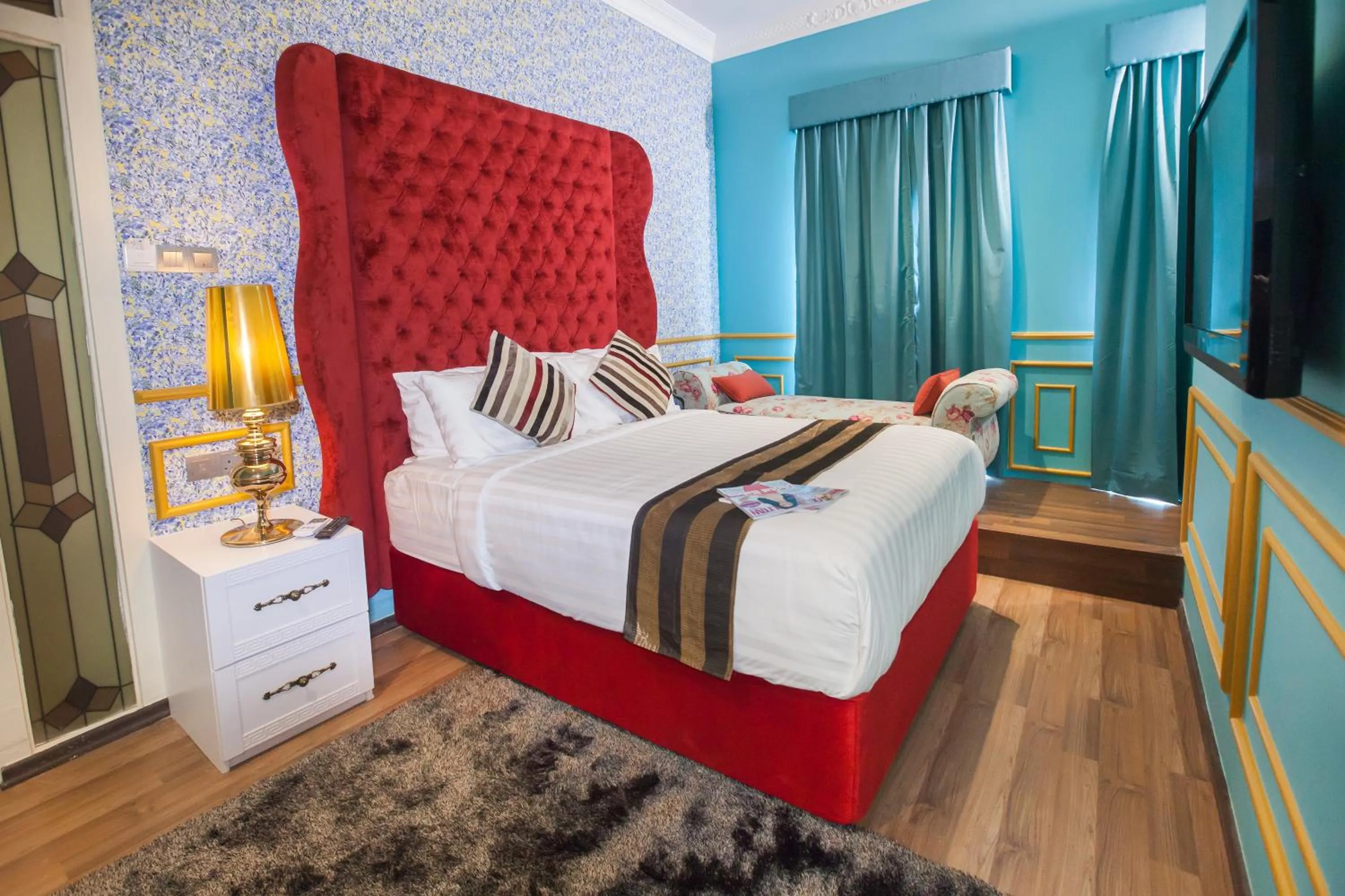 Photo of the whole room, Bed in Apple Heritage Hotel