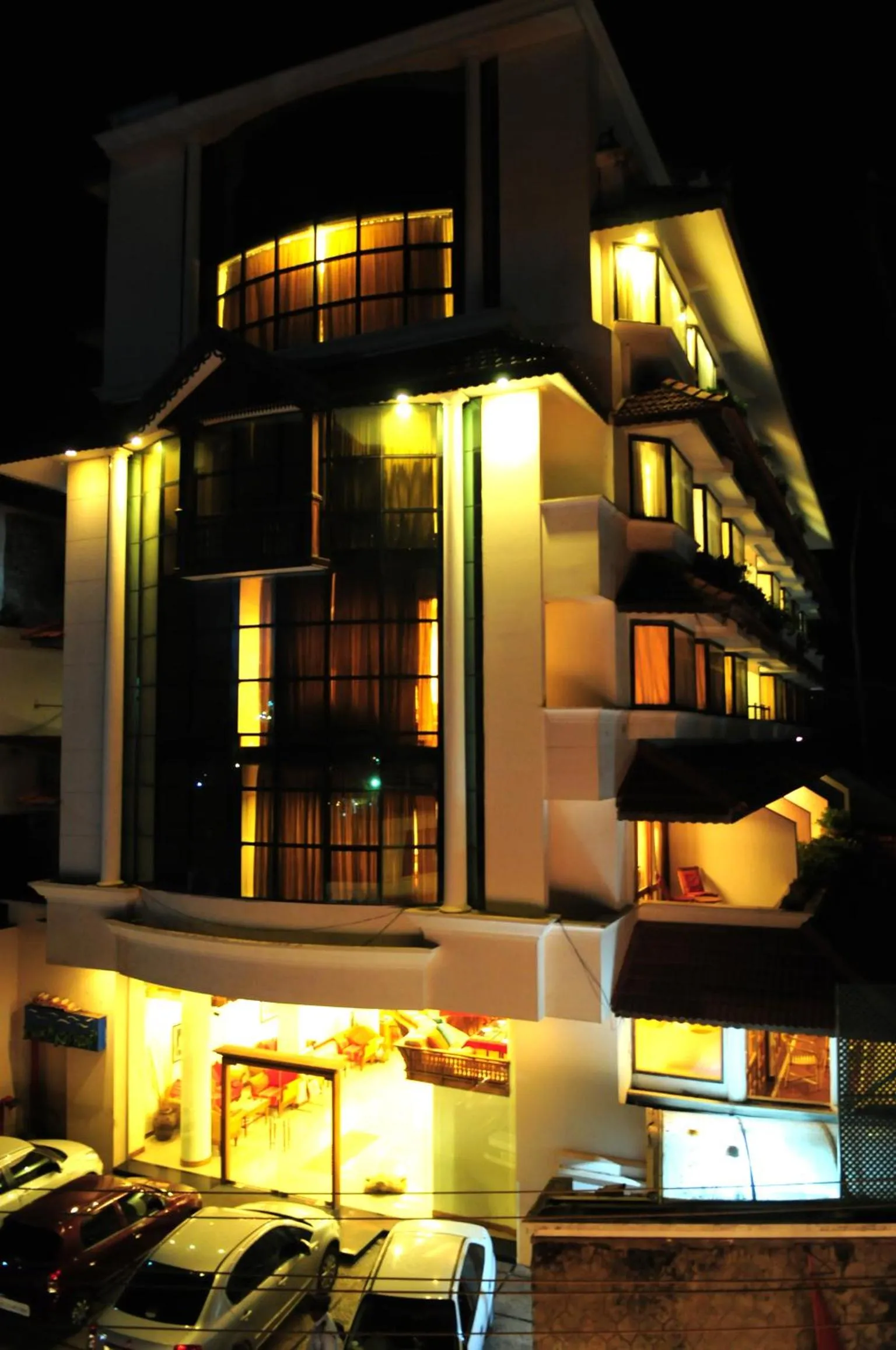 Facade/entrance, Property Building in Hindustan Beach Retreat