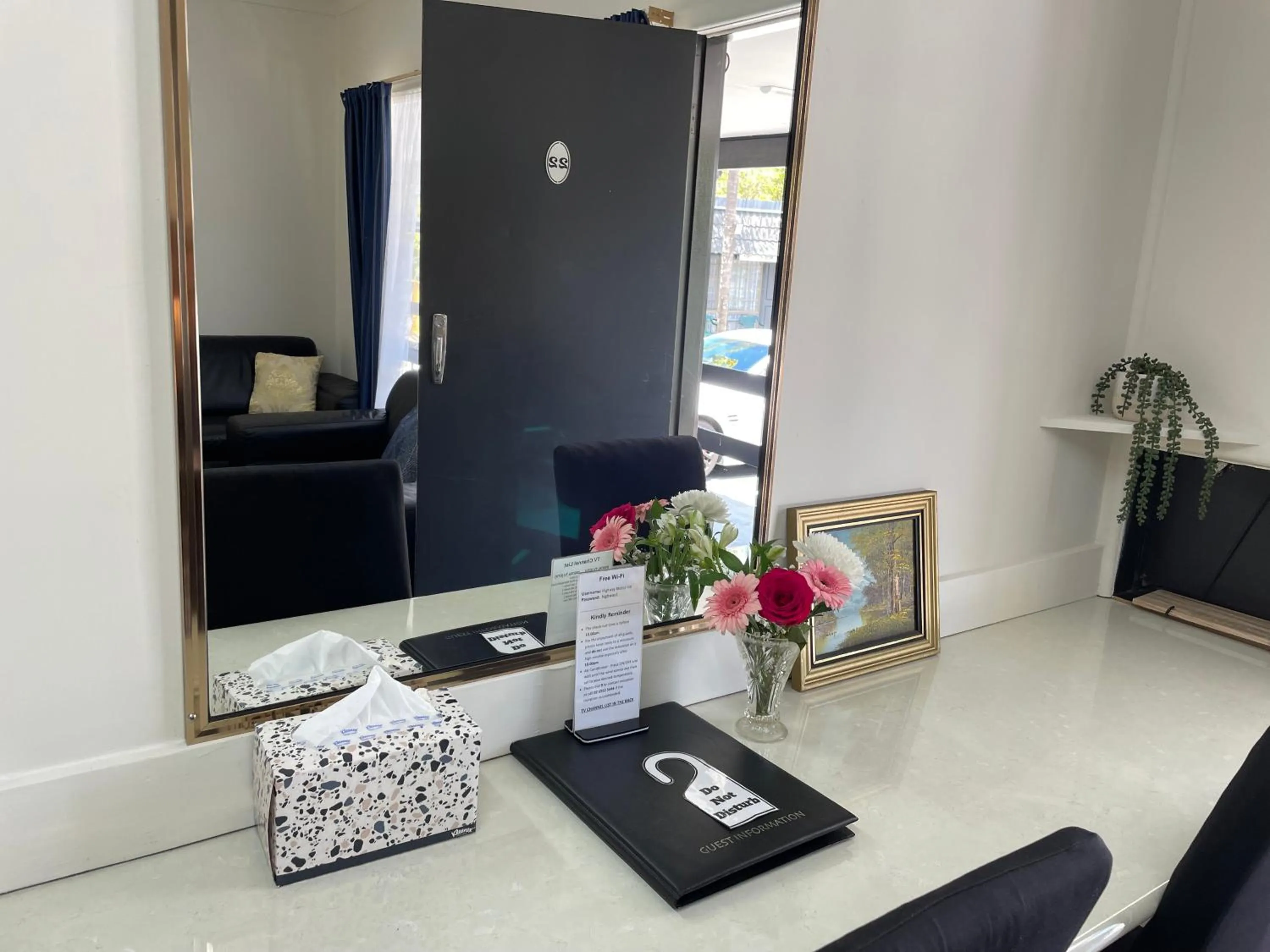 hair dresser in Highway Motor Inn Taree