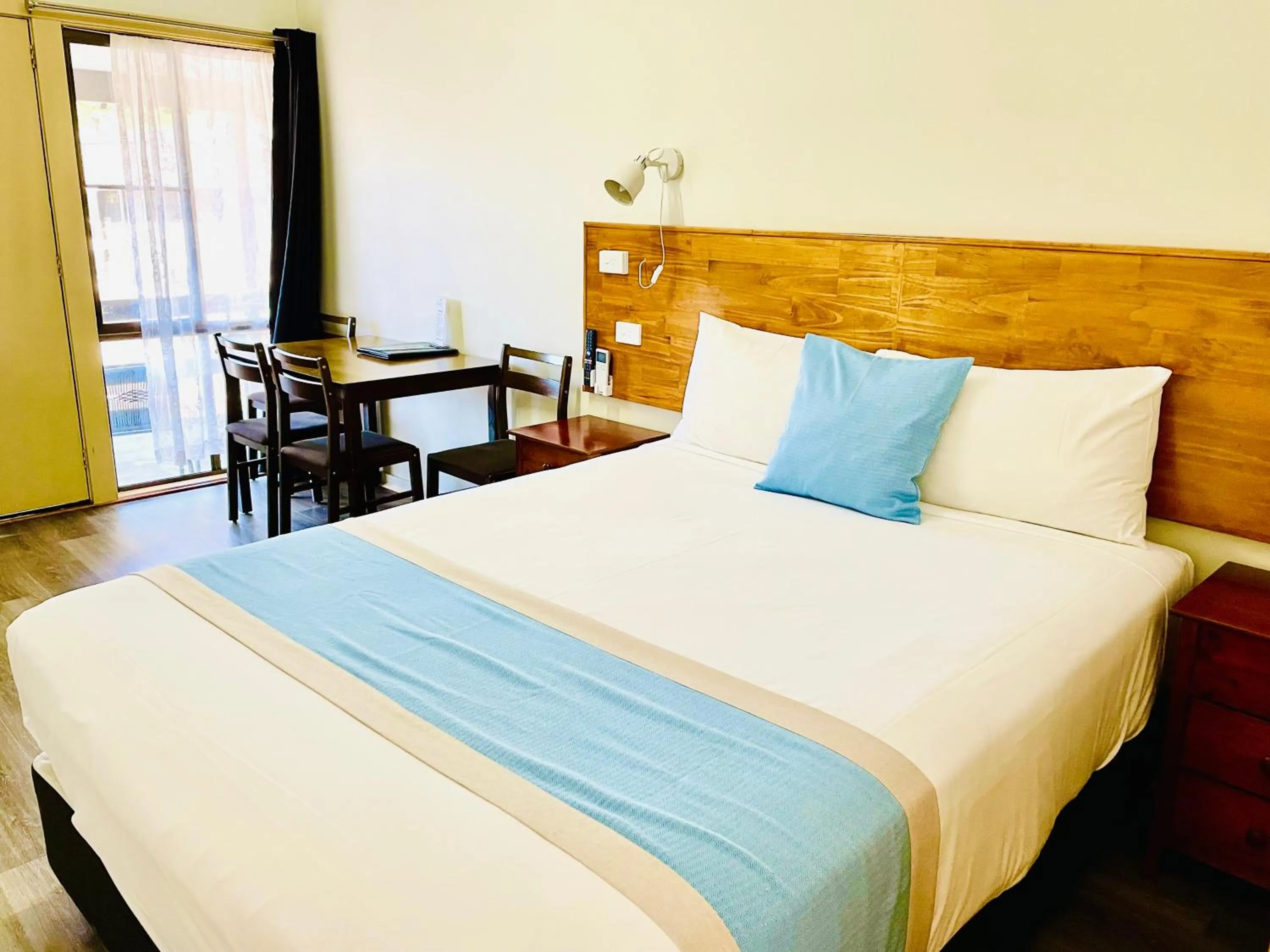 Bed in Highway Motor Inn Taree