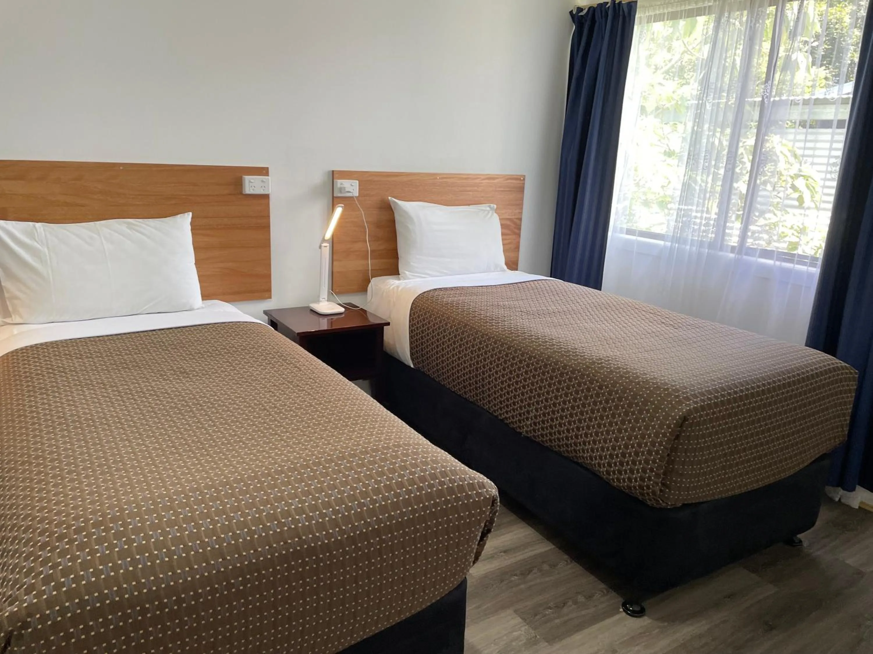 Bed in Highway Motor Inn Taree