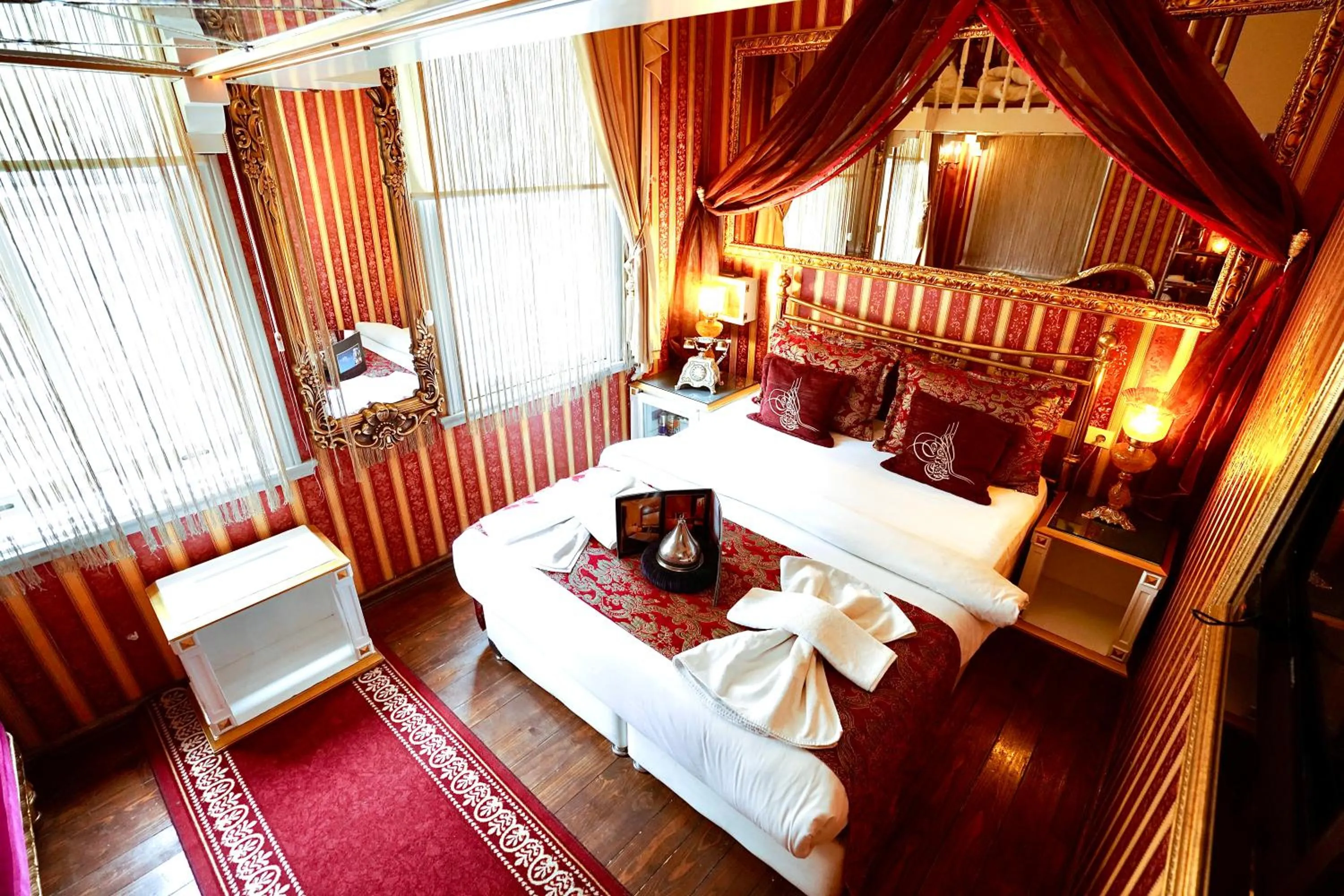 Photo of the whole room, Bed in Sultan Tughra Hotel