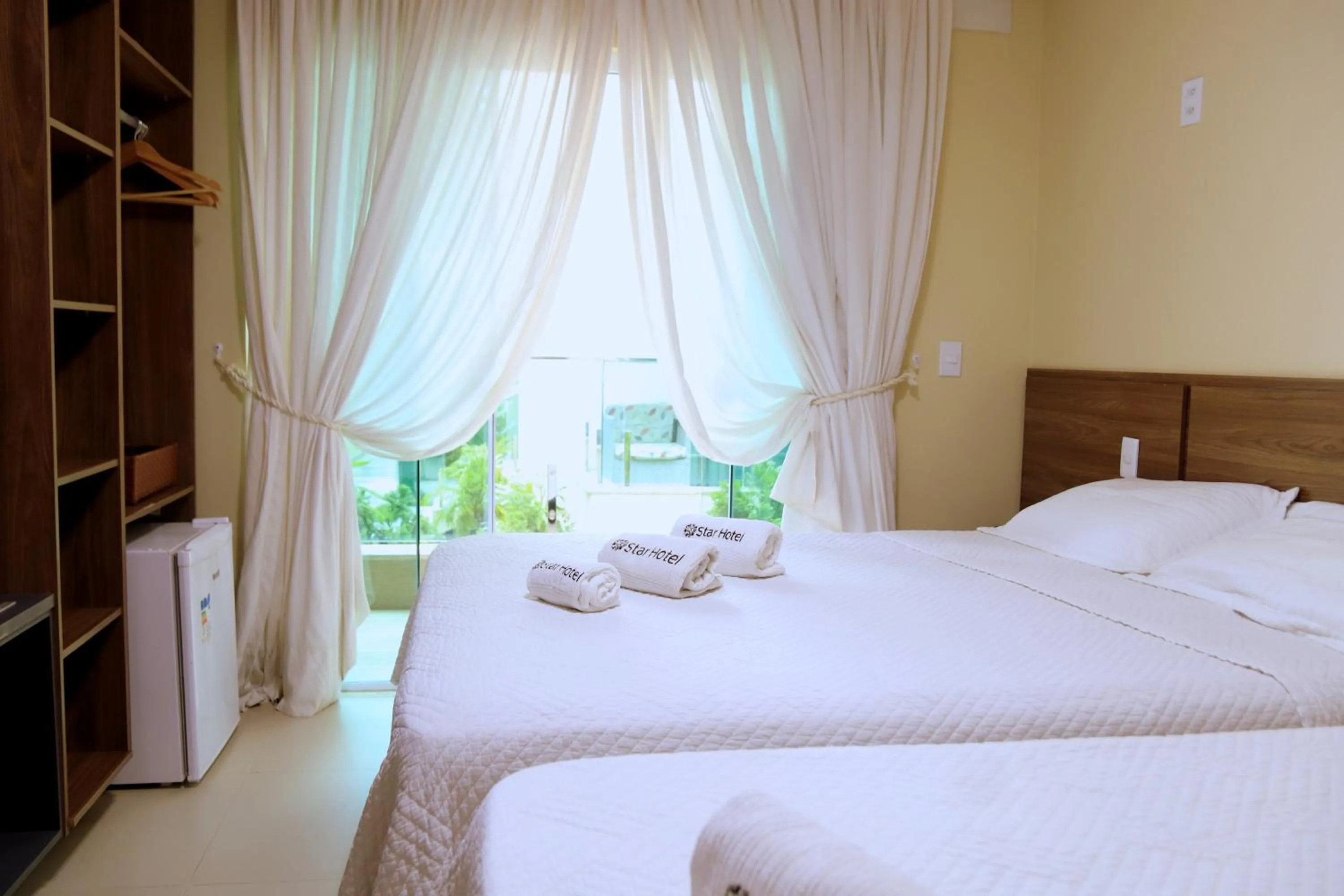 Property building, Bed in Star Hotel