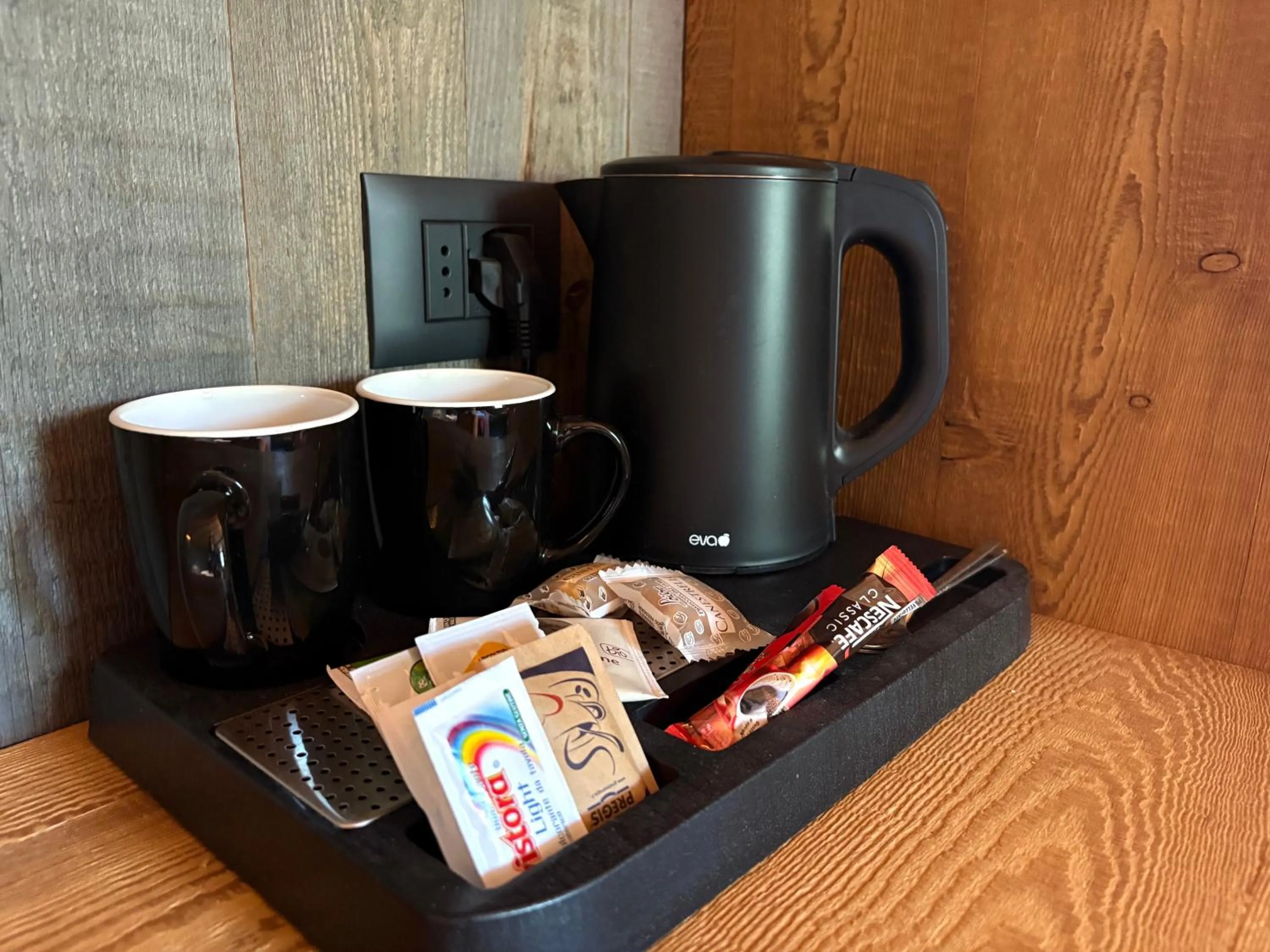 Coffee/tea facilities in Alpen Family Hotel Someda