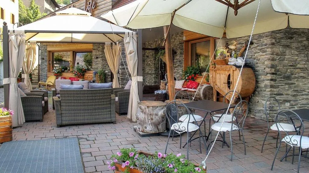 Garden in Alpen Family Hotel Someda