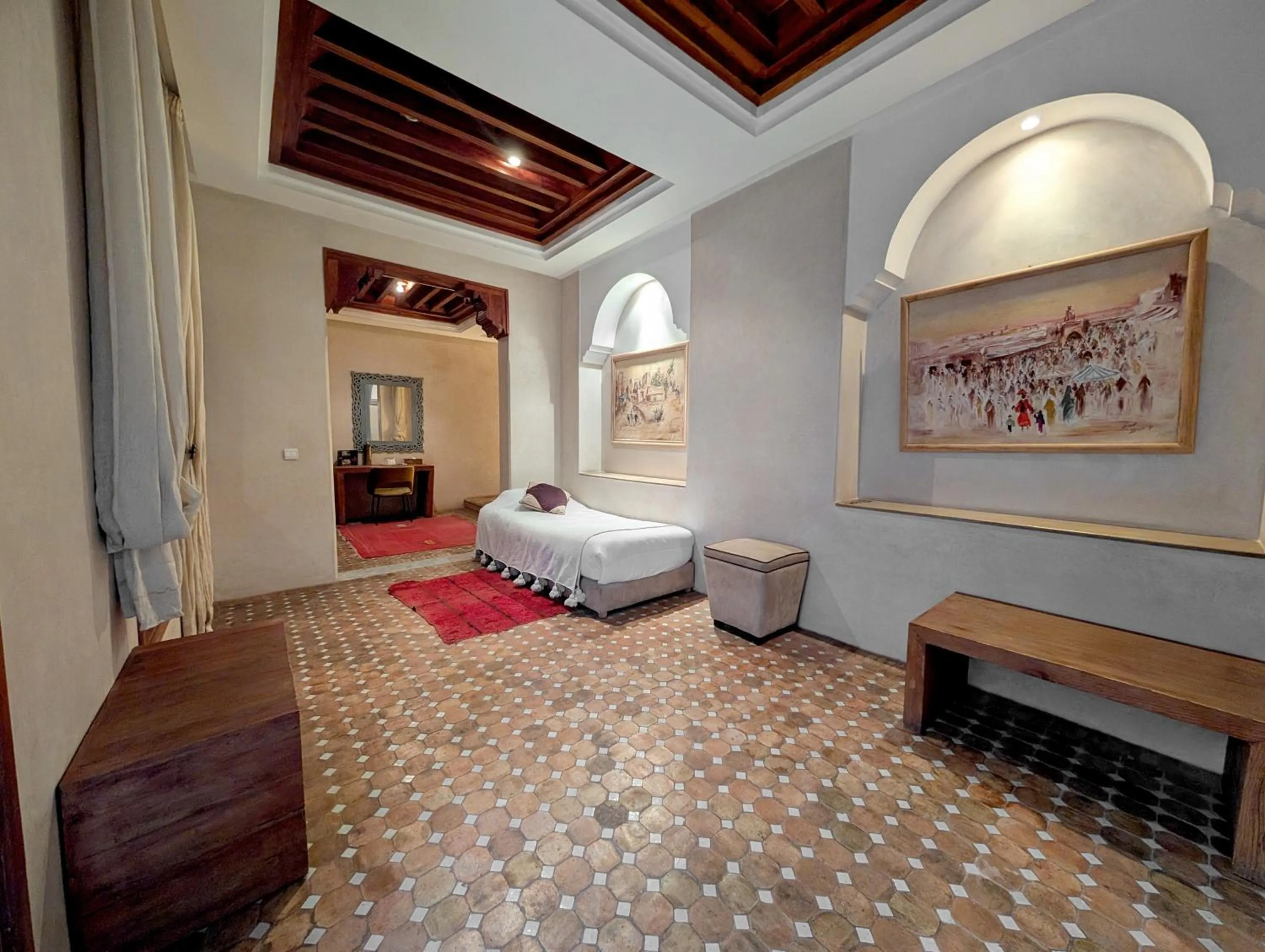 Bed in Riad Slitine & Spa