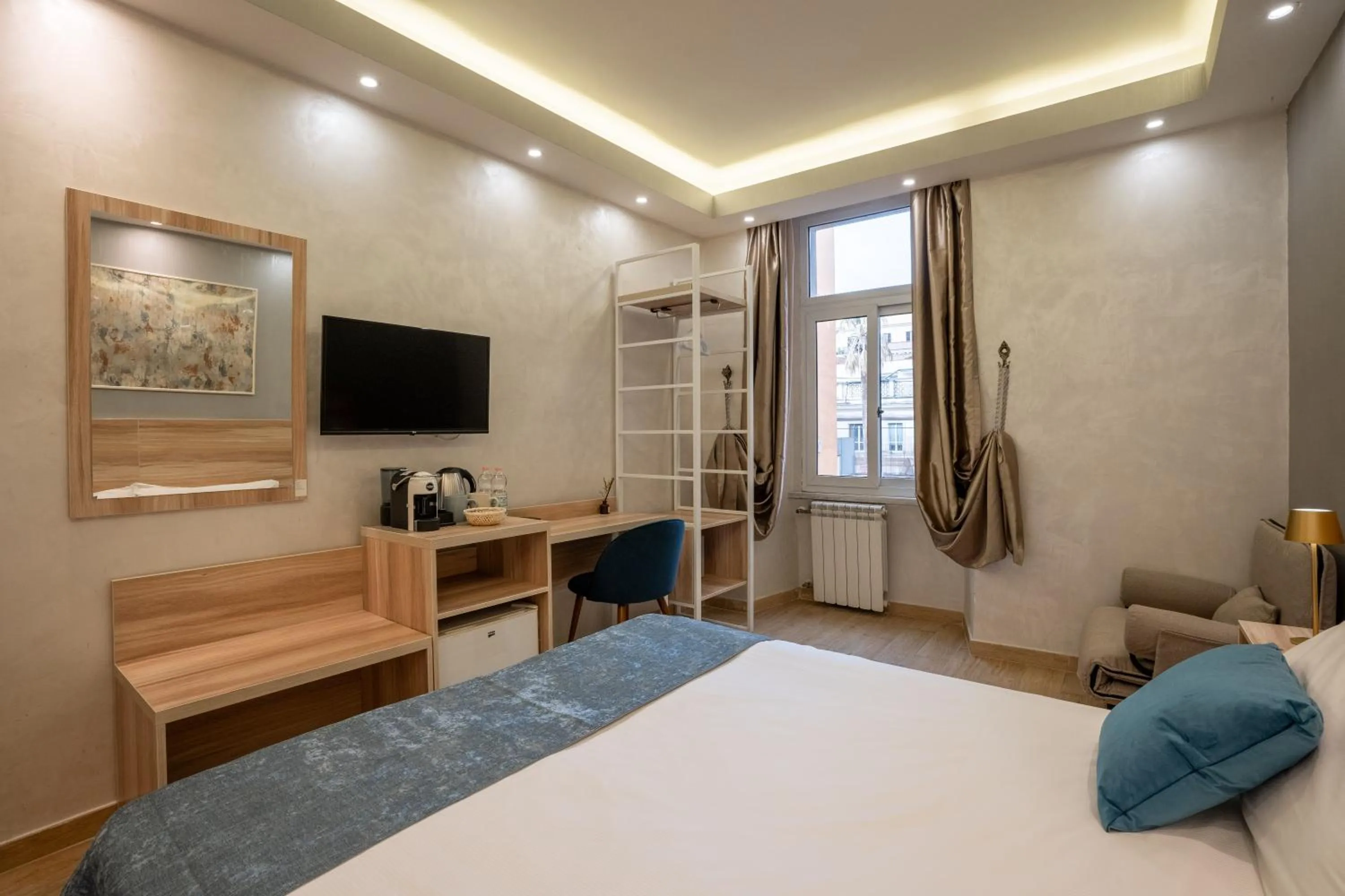 Bed in Rome Love Hotel