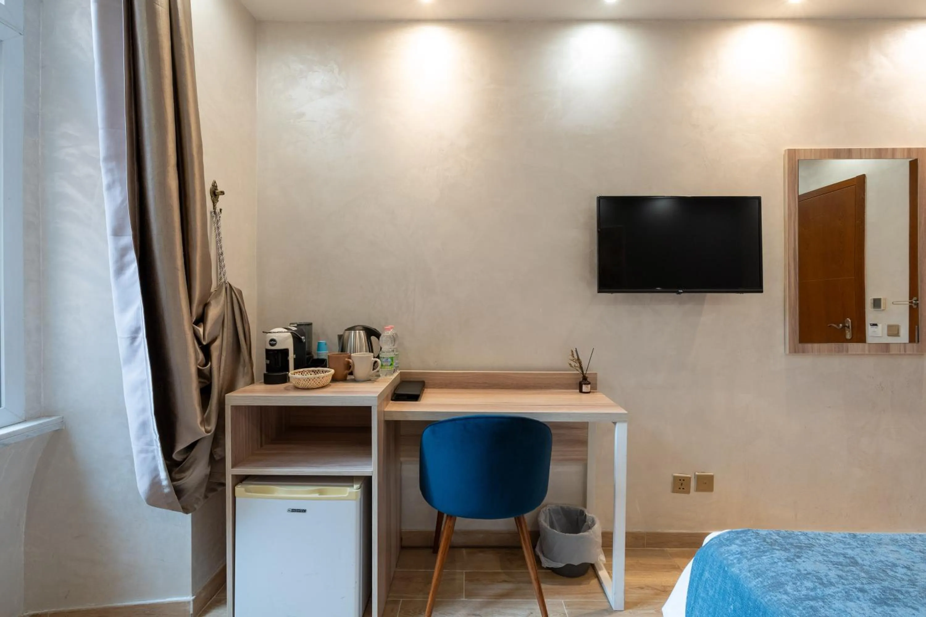 Bed in Rome Love Hotel