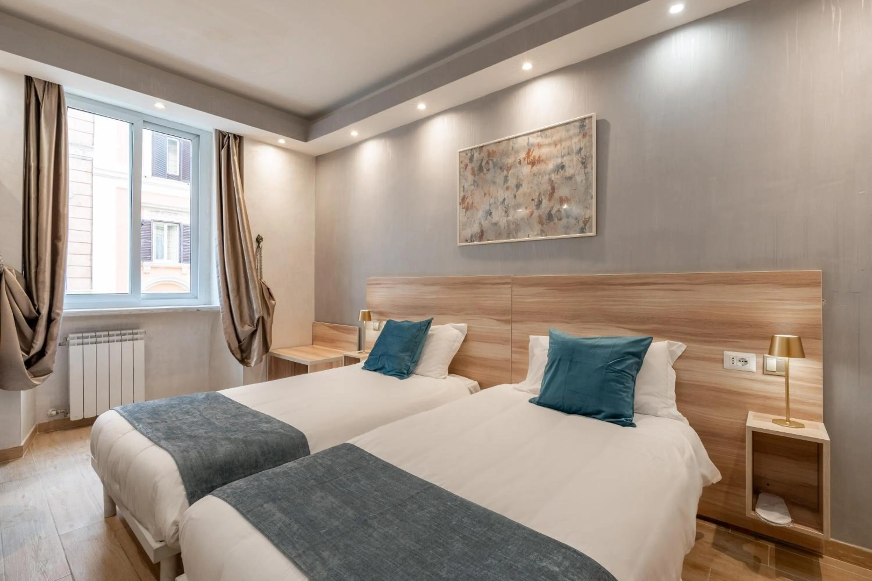 Bed in Rome Love Hotel