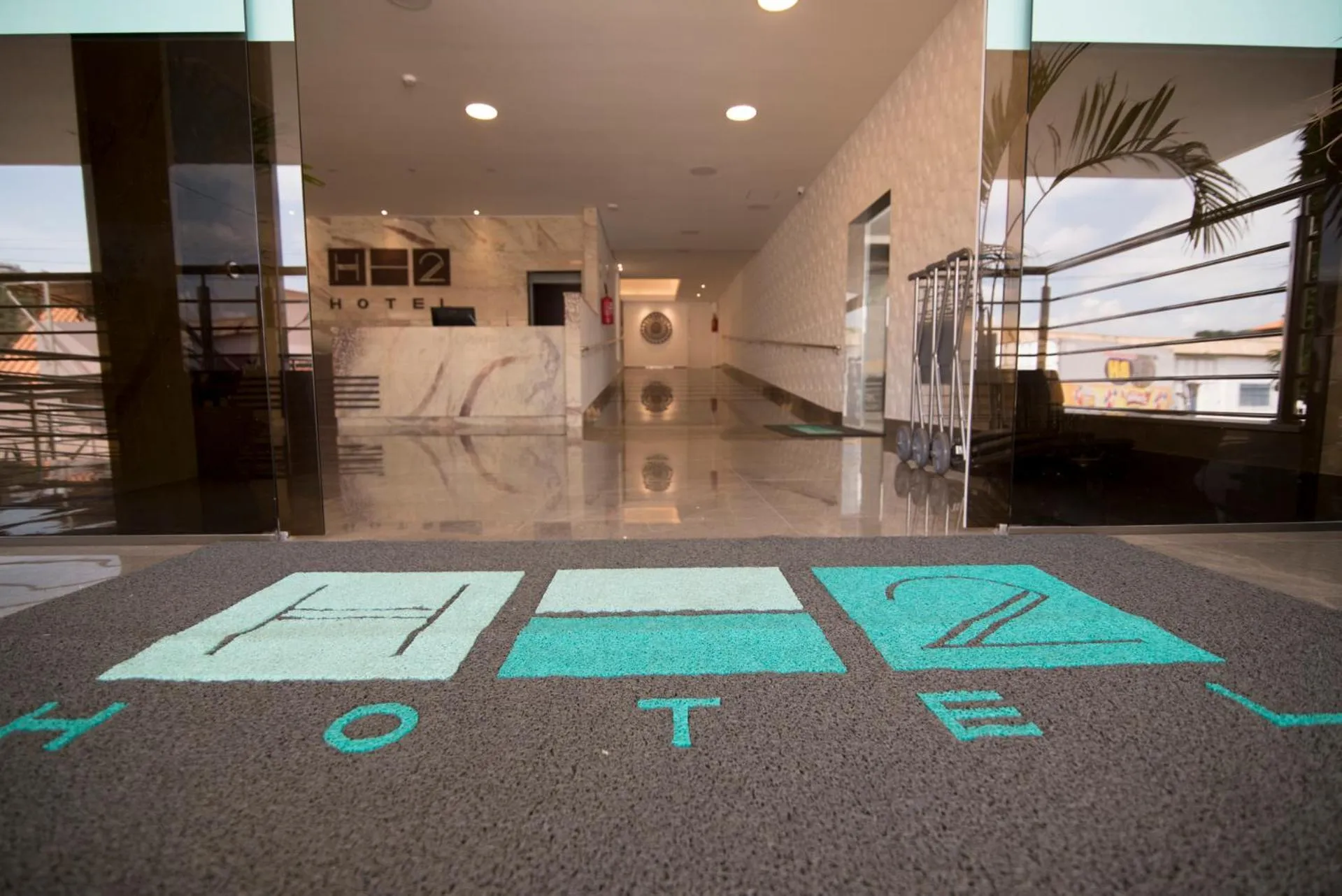 Facade/entrance in Hotel H2 Congonhas