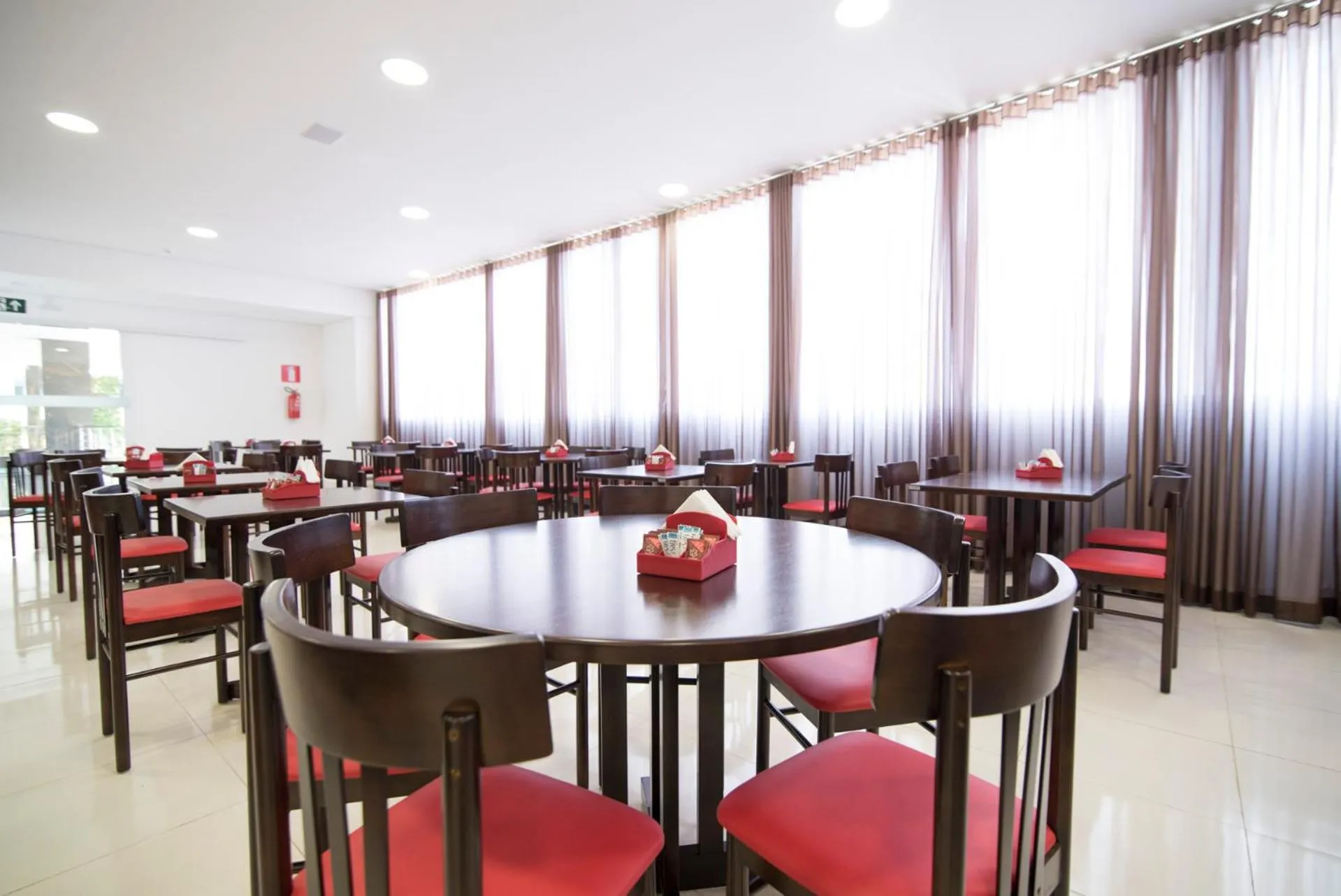 Restaurant/places to eat in Hotel H2 Congonhas