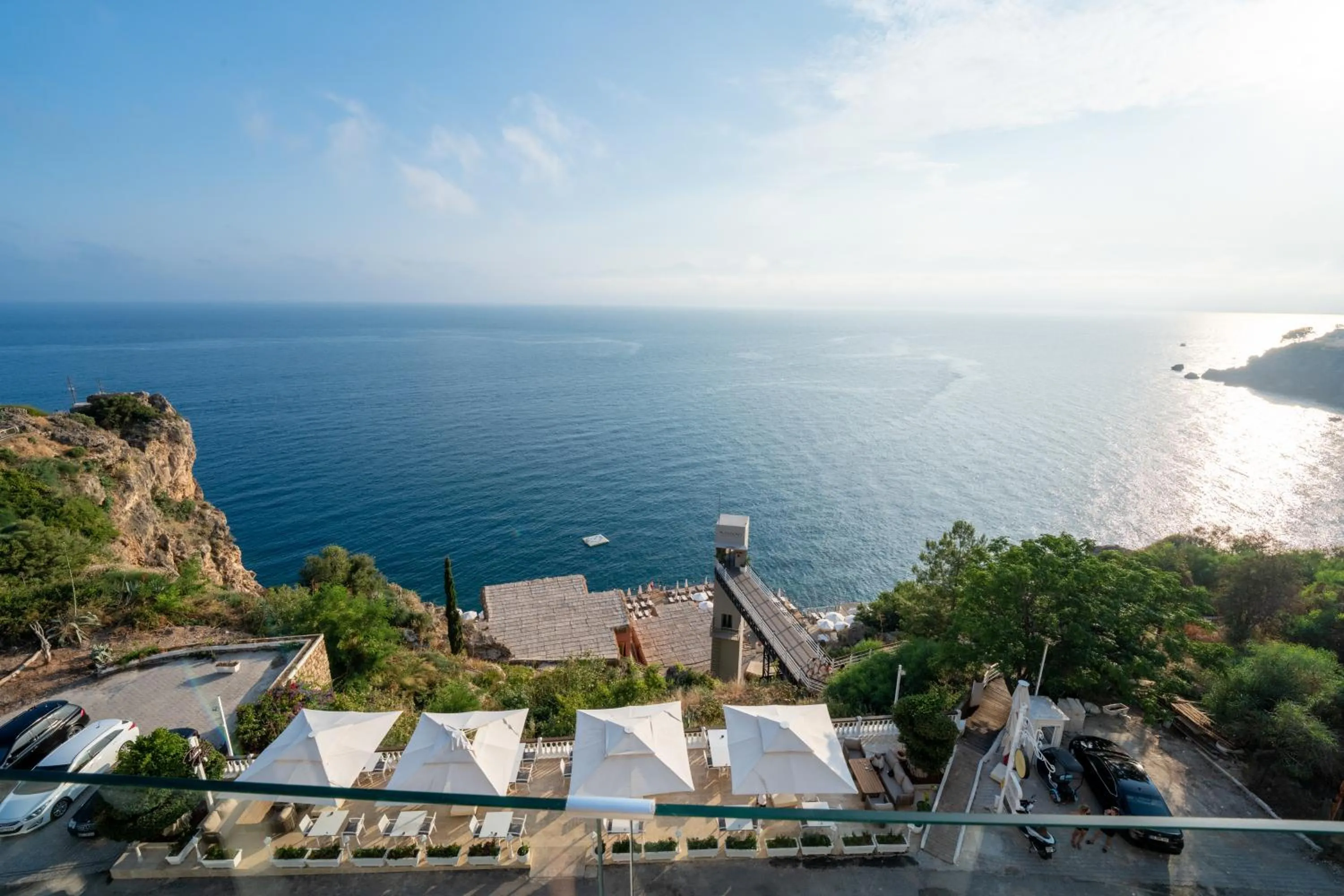 Restaurant/places to eat in La Boutique Hotel & Suites - Adults Only