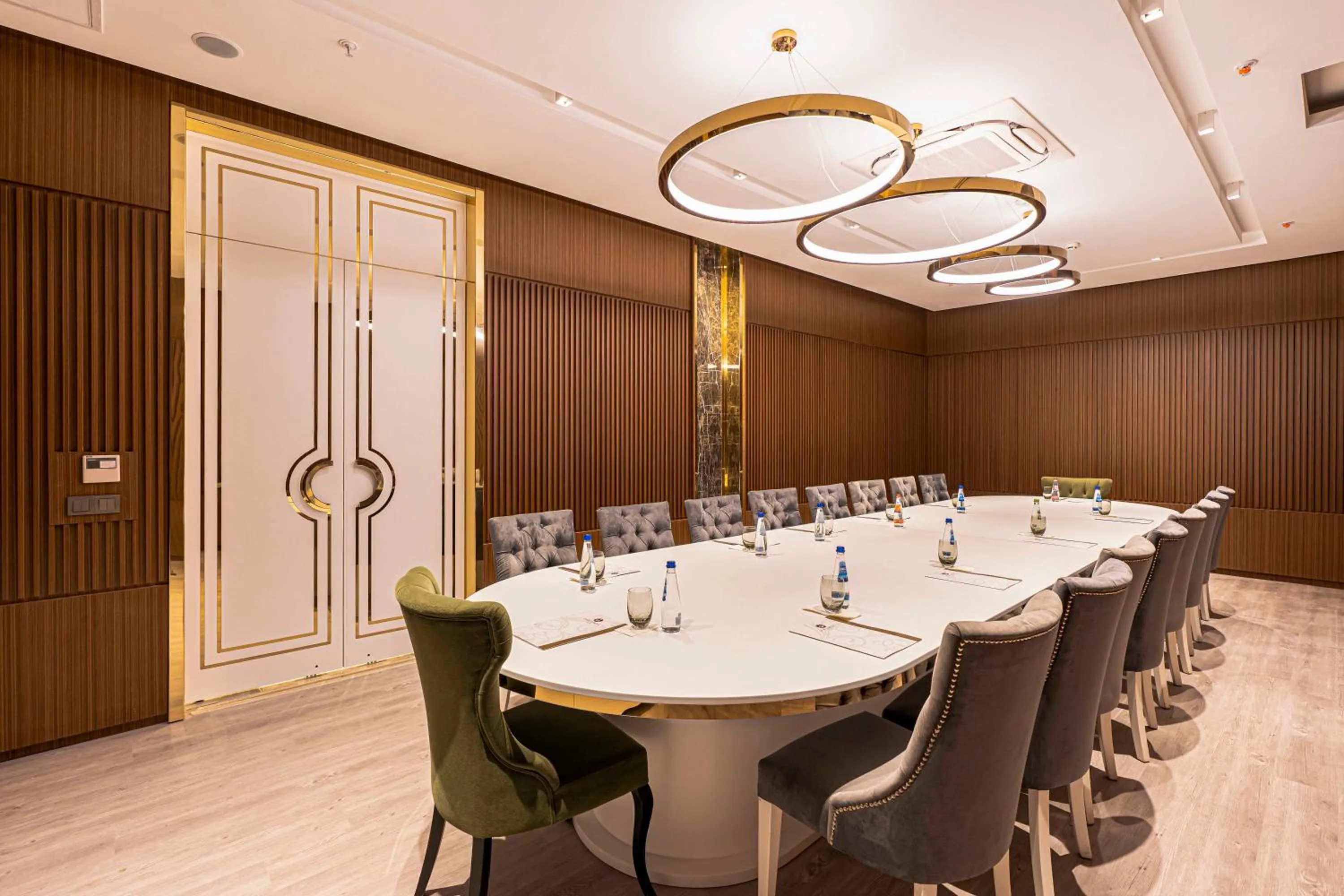 Business facilities in La Boutique Hotel & Suites - Adults Only