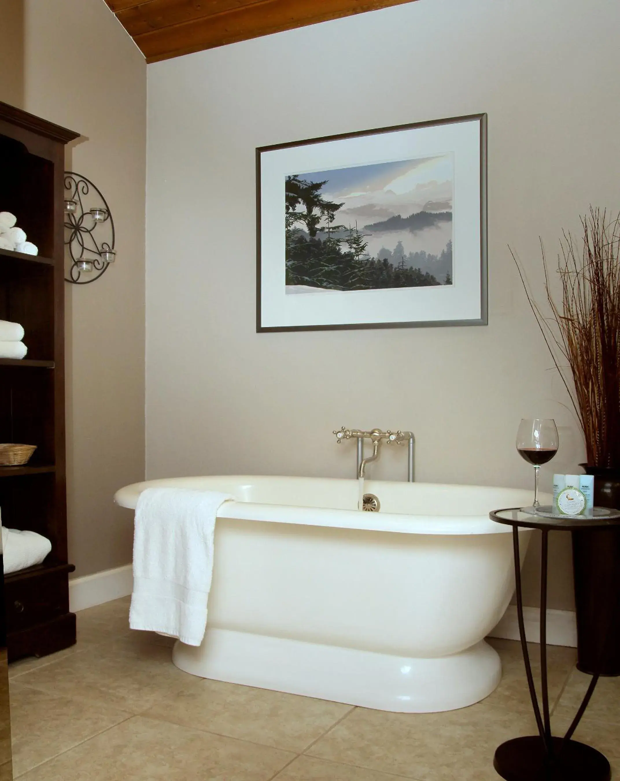 Deluxe Suite with Spa Bath in Coho Cottages Deluxe Suite with Spa Bath in Coho Cottages