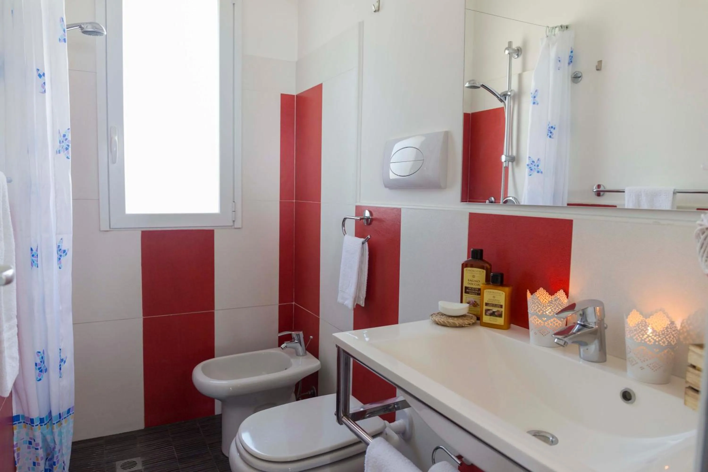 Bathroom in Mareinsicilia Cannamara Appartamenti