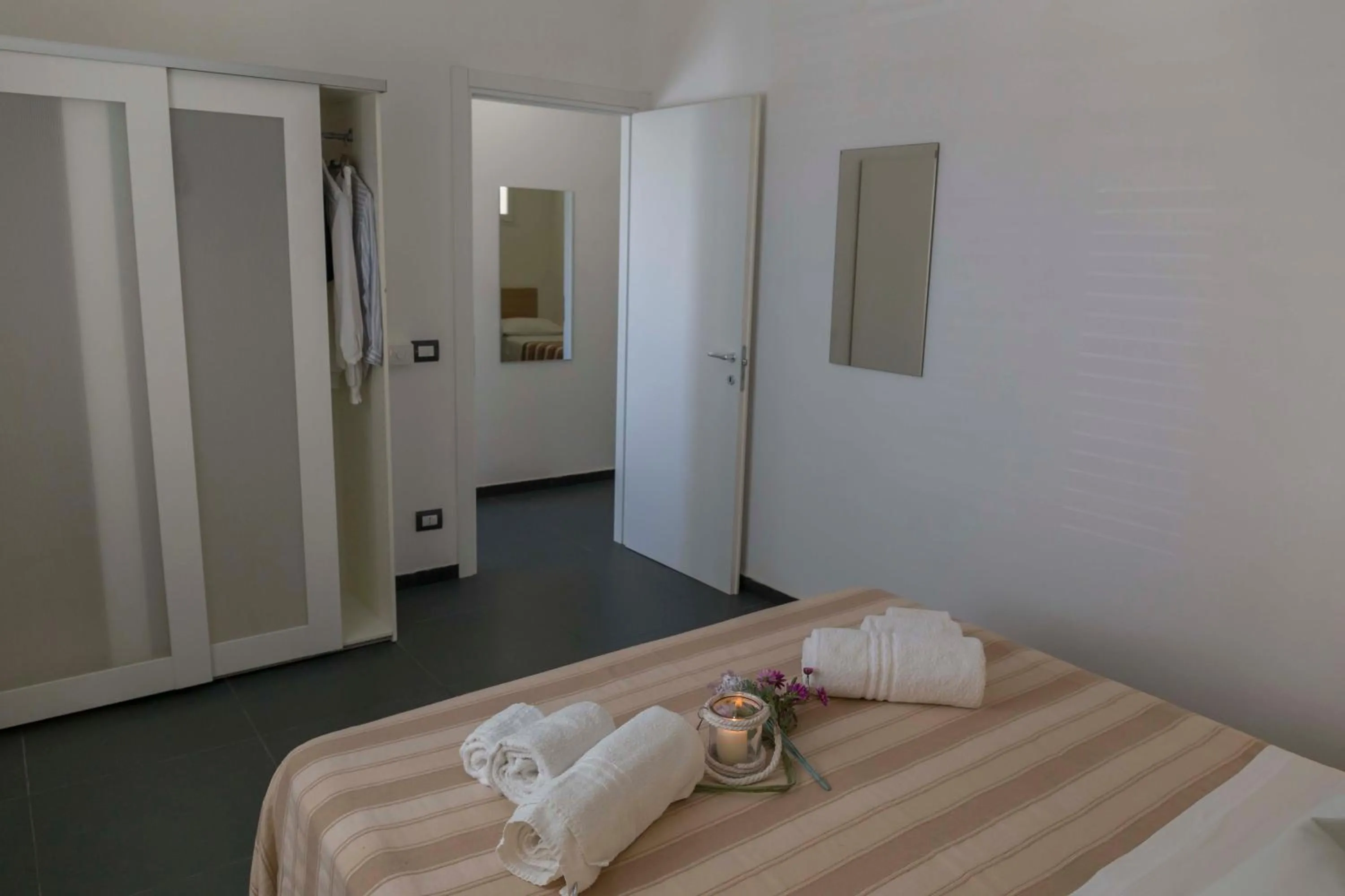 Bedroom, Bed in Mareinsicilia Cannamara Appartamenti