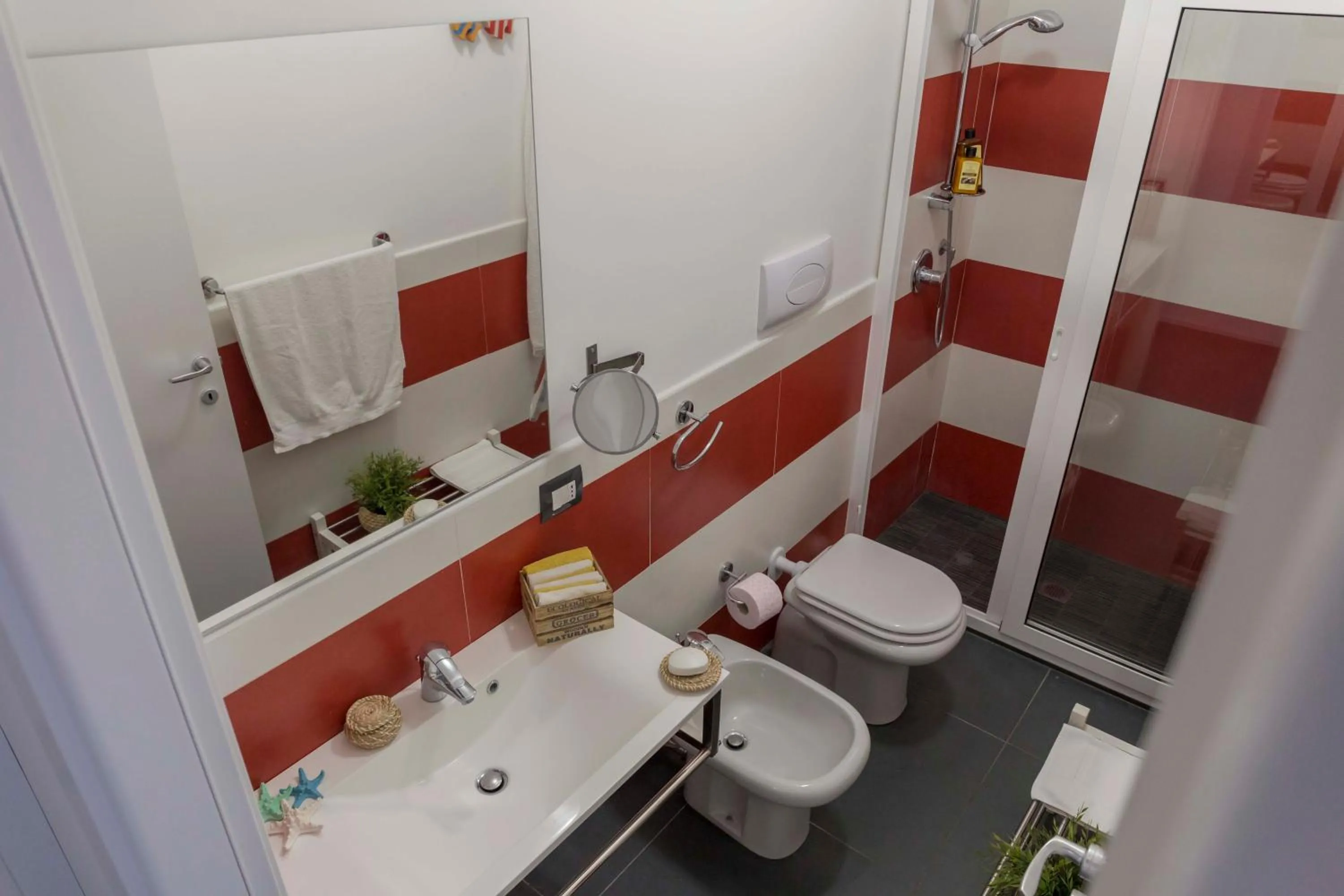 Bathroom in Mareinsicilia Cannamara Appartamenti