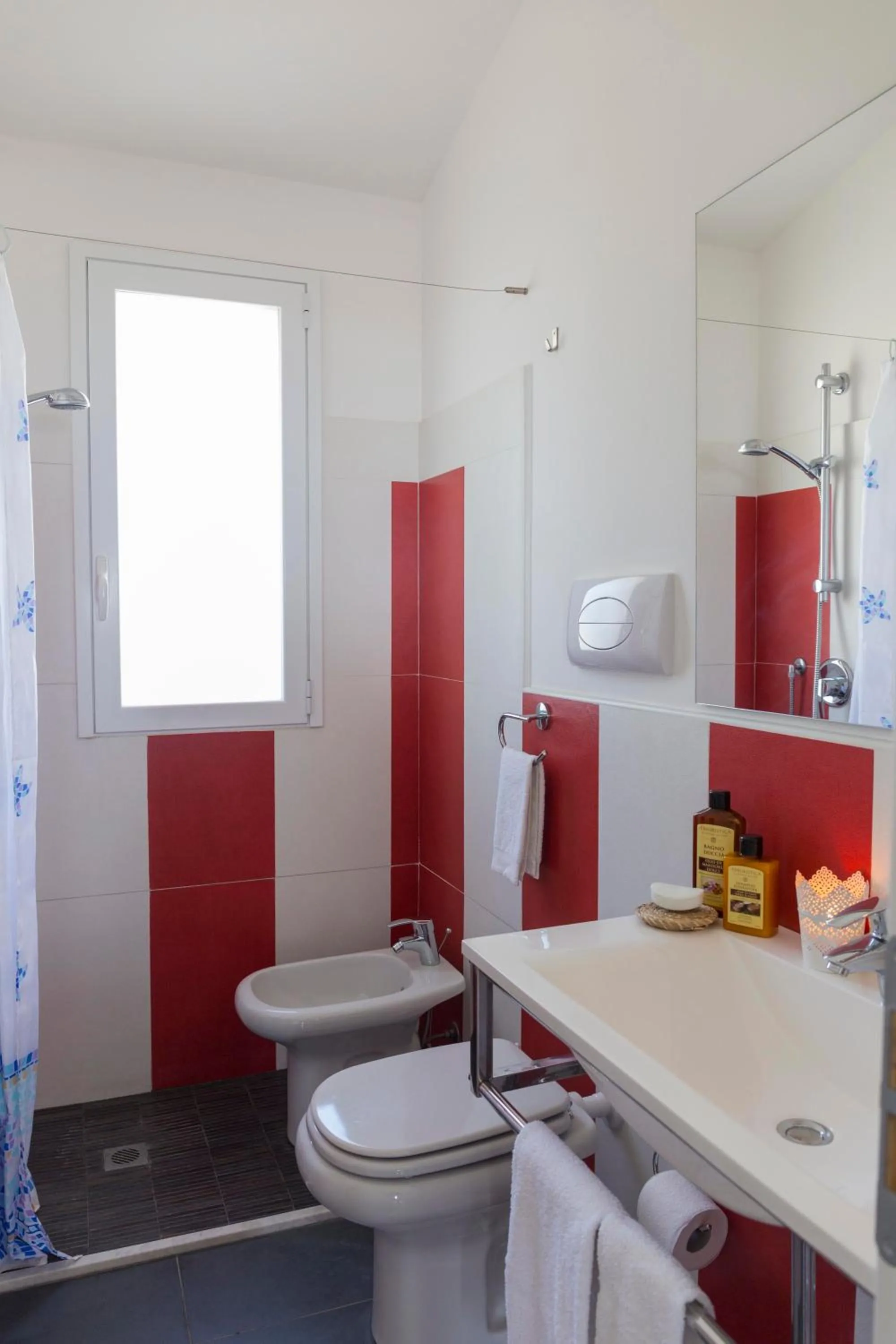 Bathroom in Mareinsicilia Cannamara Appartamenti