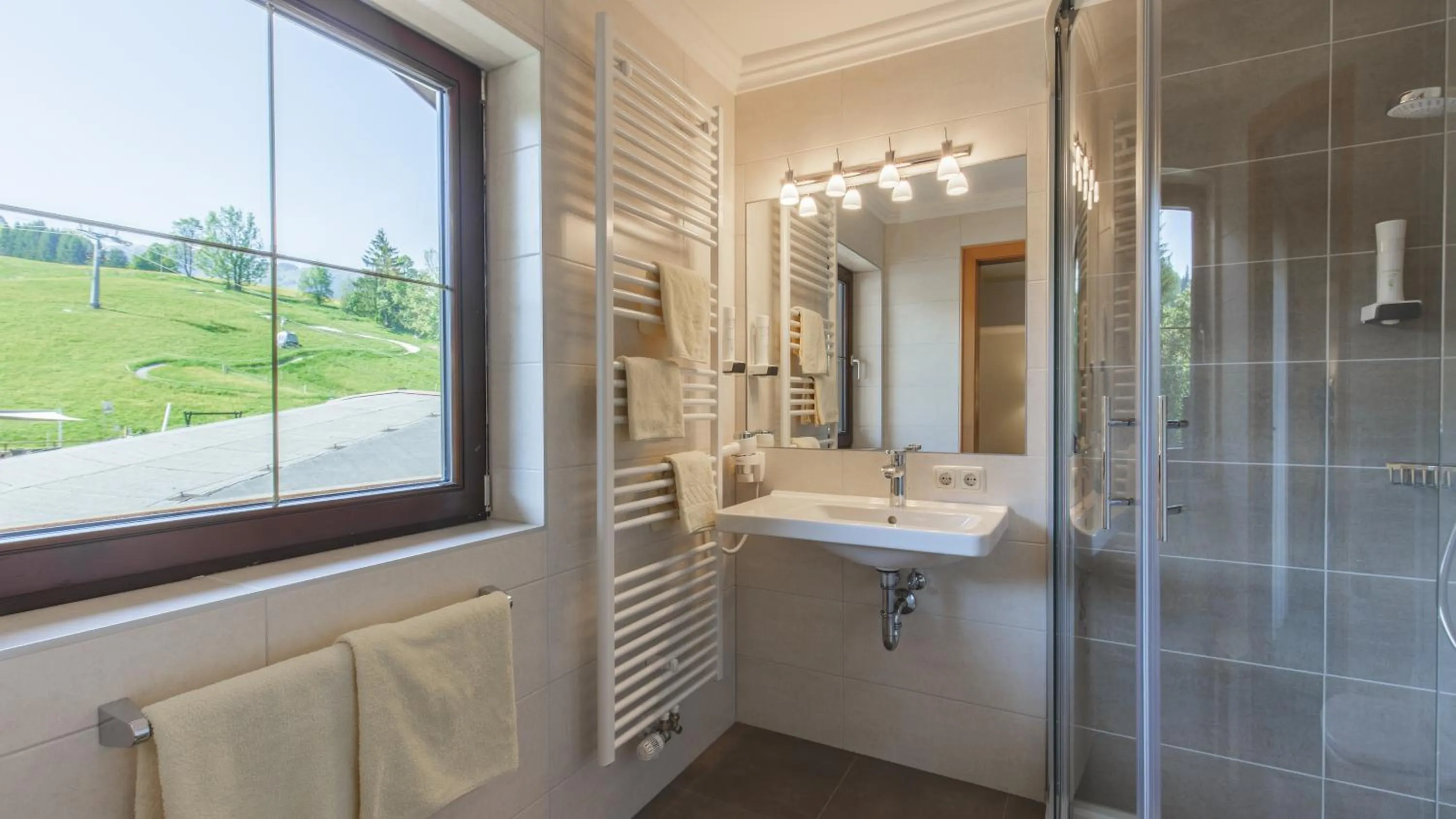 Bathroom in Hotel Niederreiter