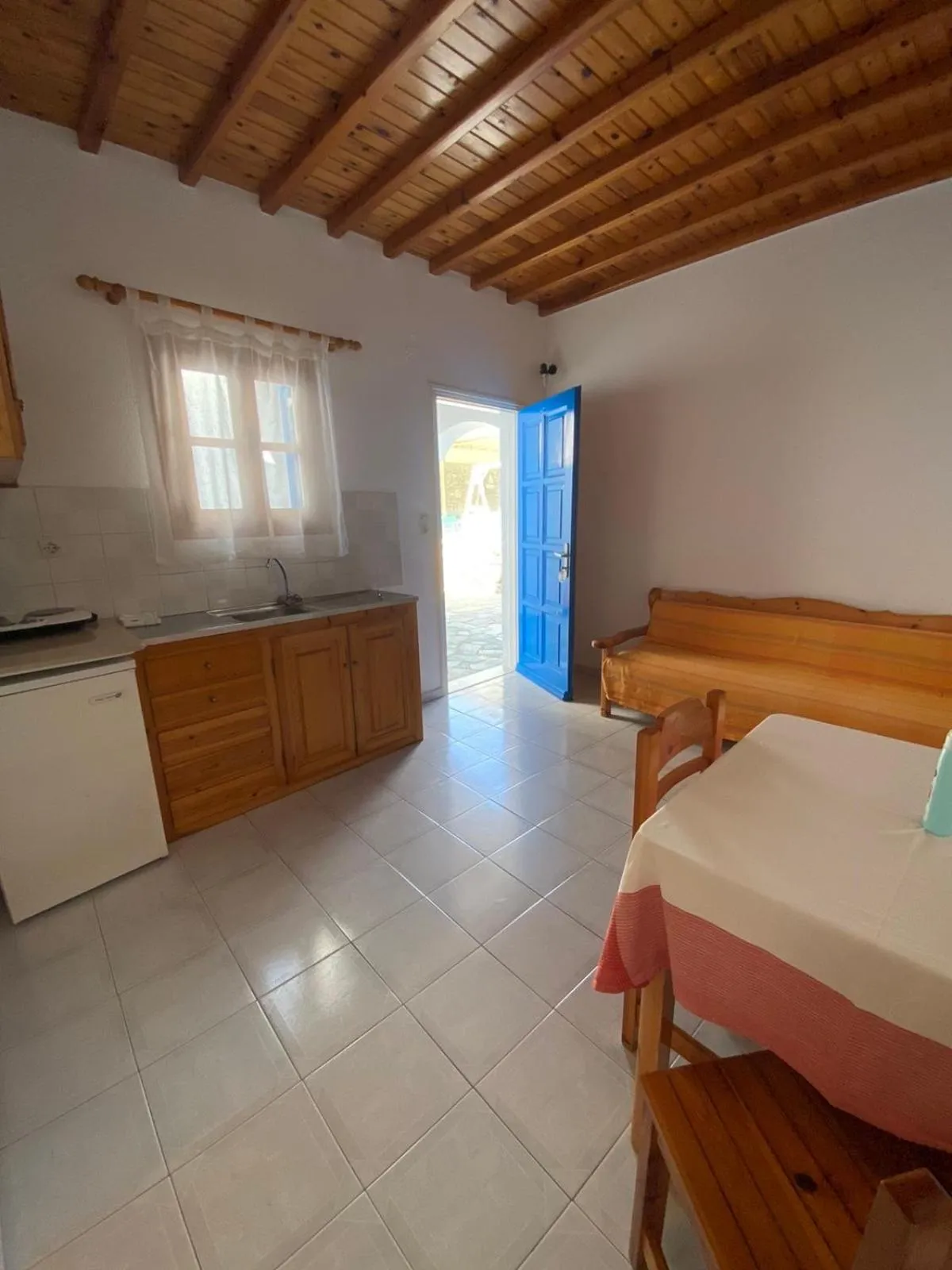 Anemos Hotel & Apartments