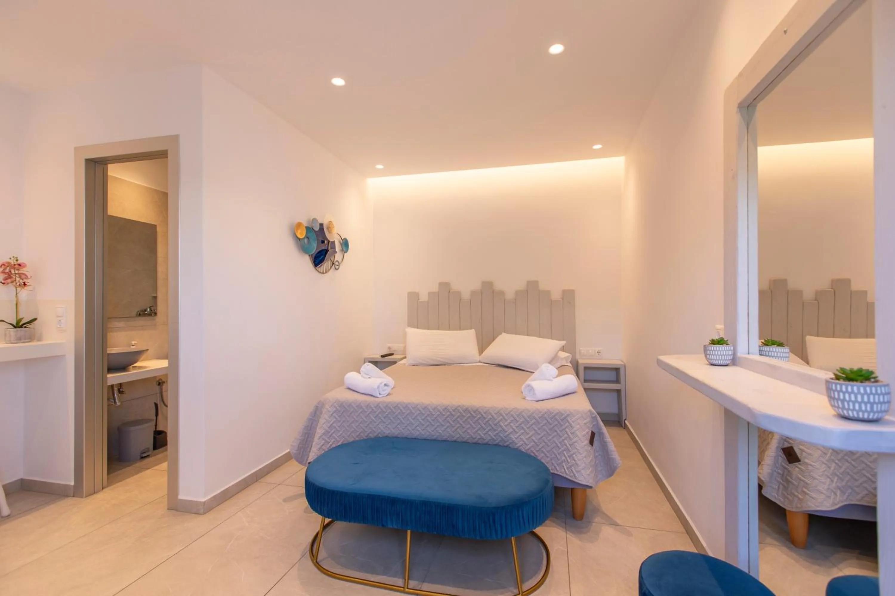 Anemos Hotel & Apartments