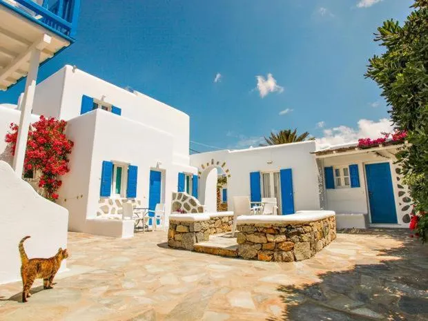 Anemos Hotel & Apartments