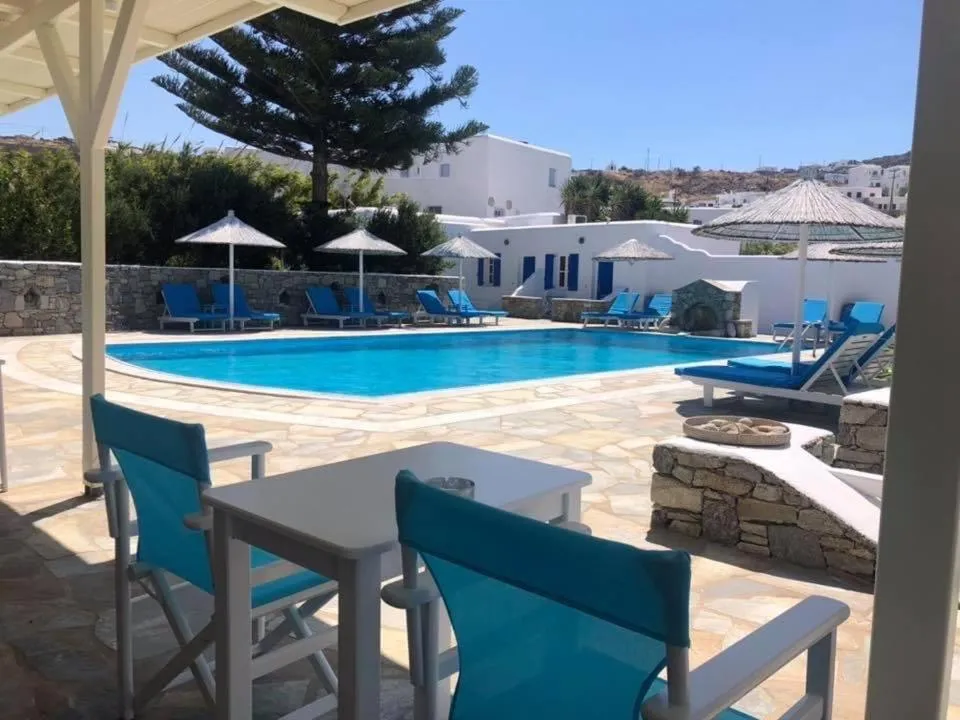 Anemos Hotel & Apartments