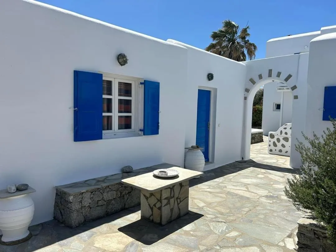 Anemos Hotel & Apartments