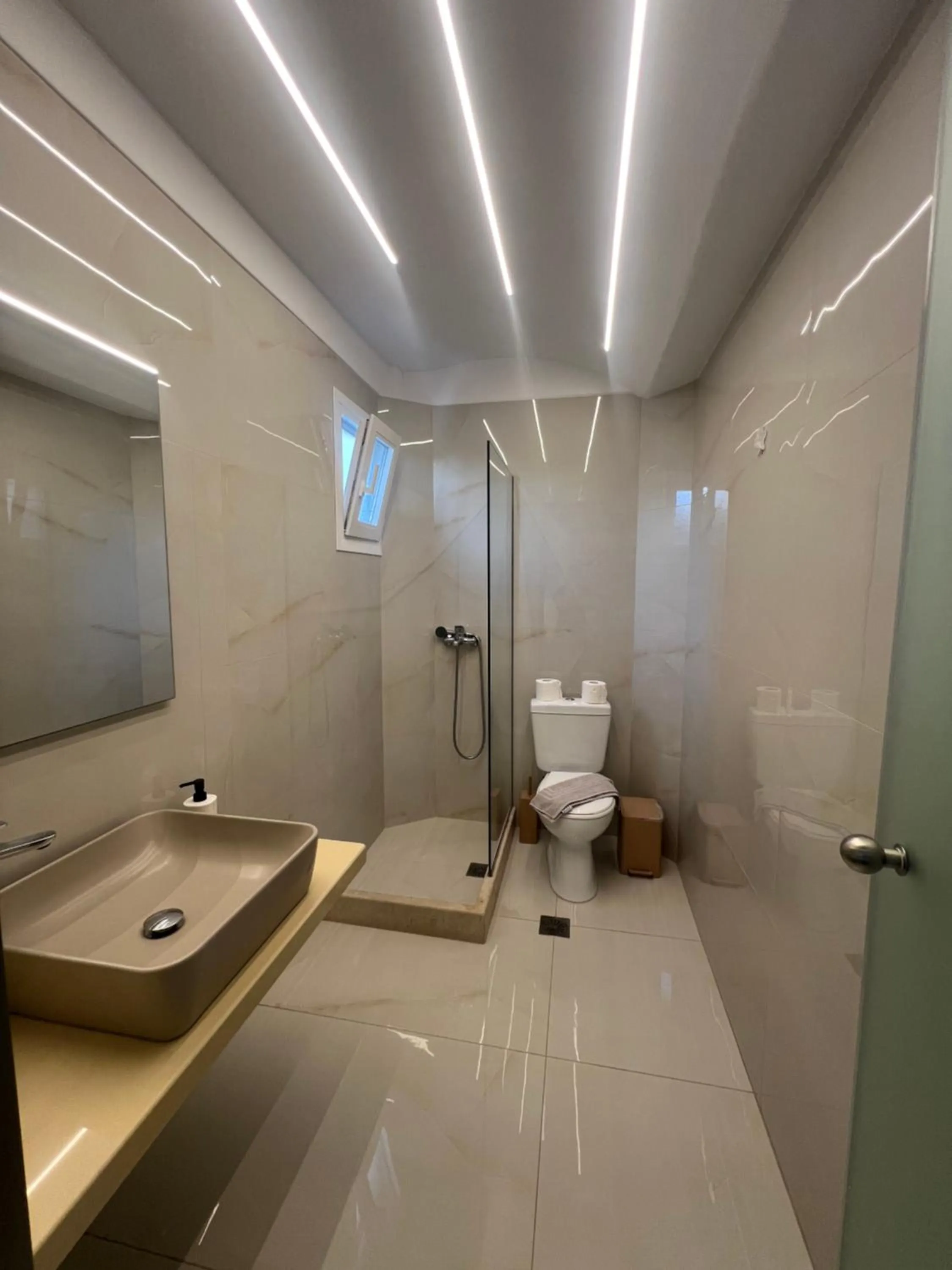 Anemos Hotel & Apartments