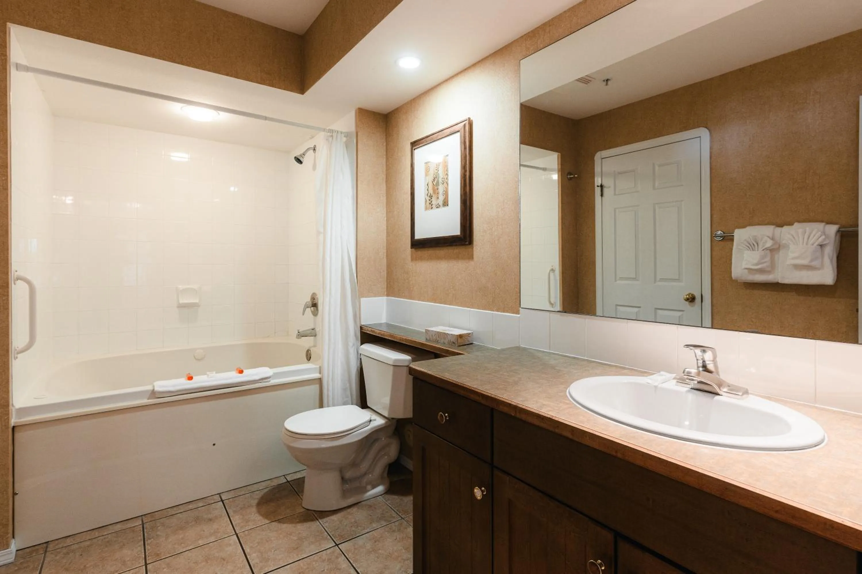 Mountain View Resort and Suites at Fairmont Hot Springs