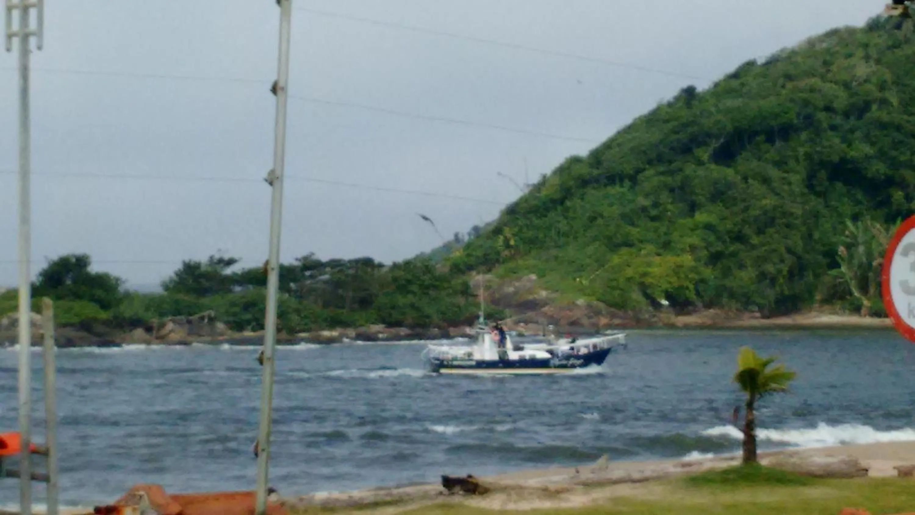 CASA - FRENTE PARA O MAR