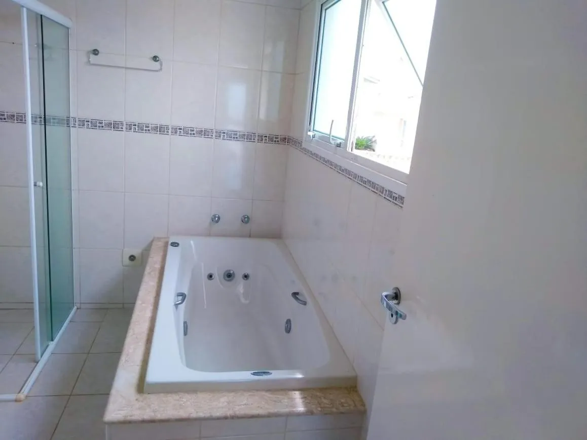 Hot Tub in CASA - FRENTE PARA O MAR