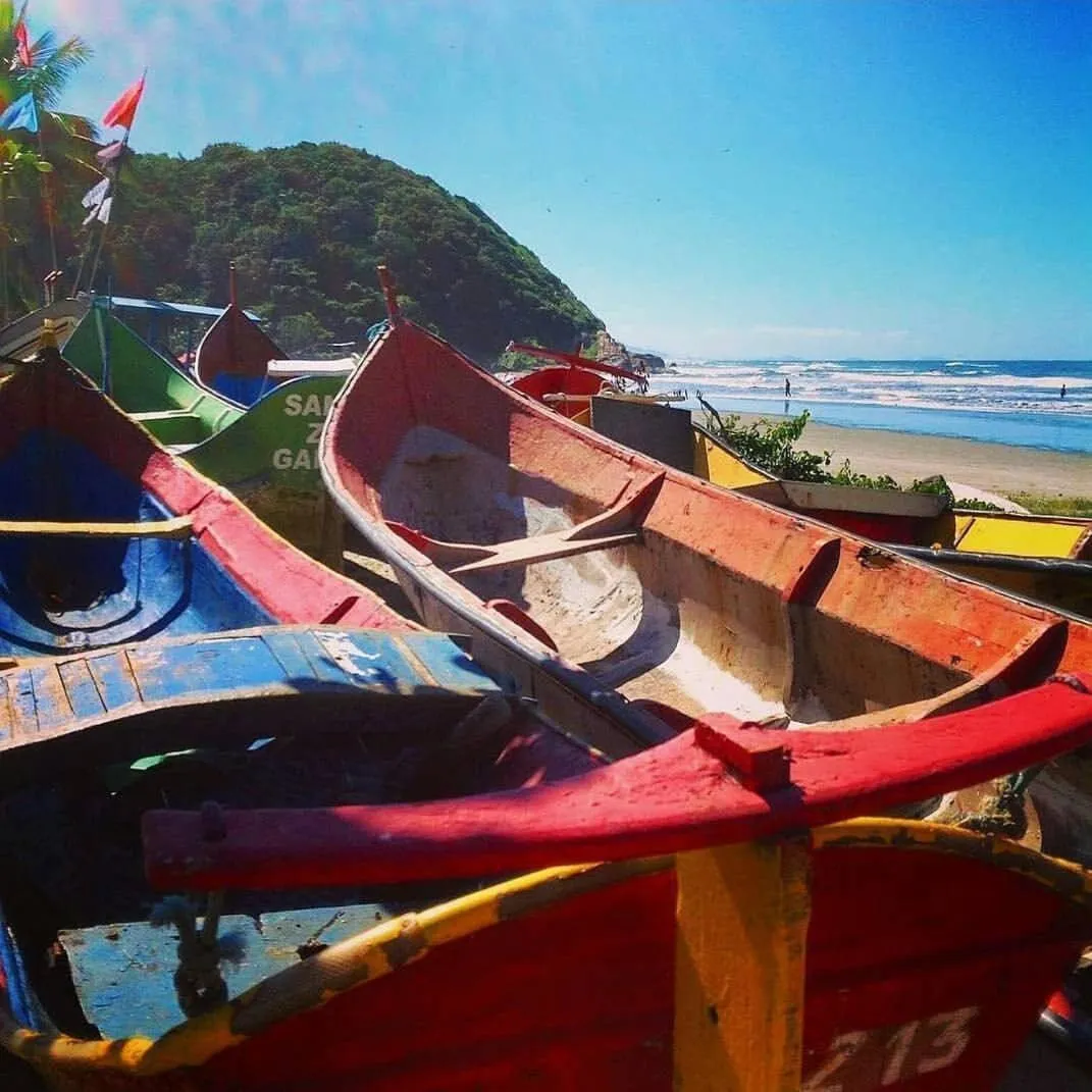 CASA - FRENTE PARA O MAR