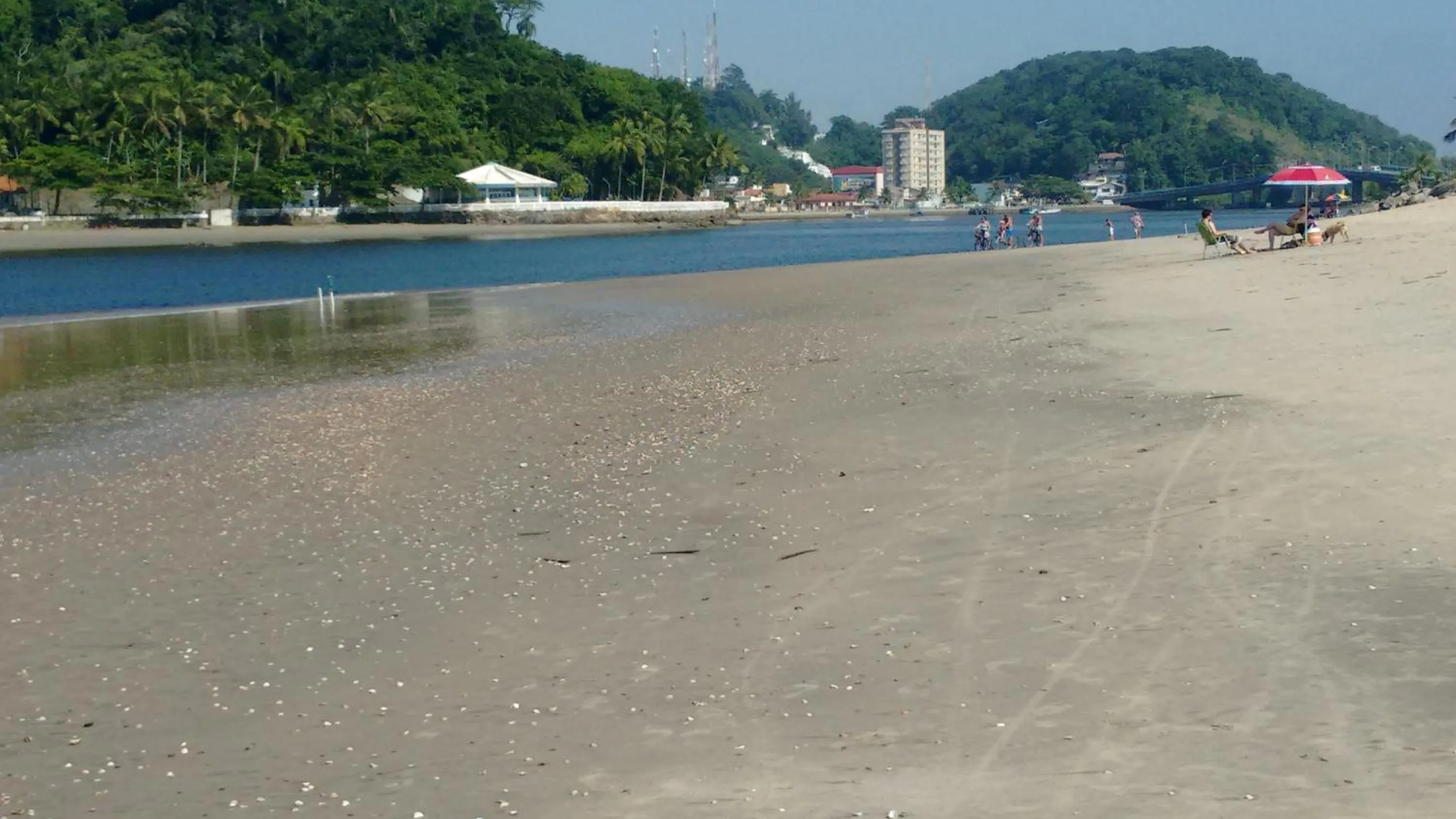 CASA - FRENTE PARA O MAR