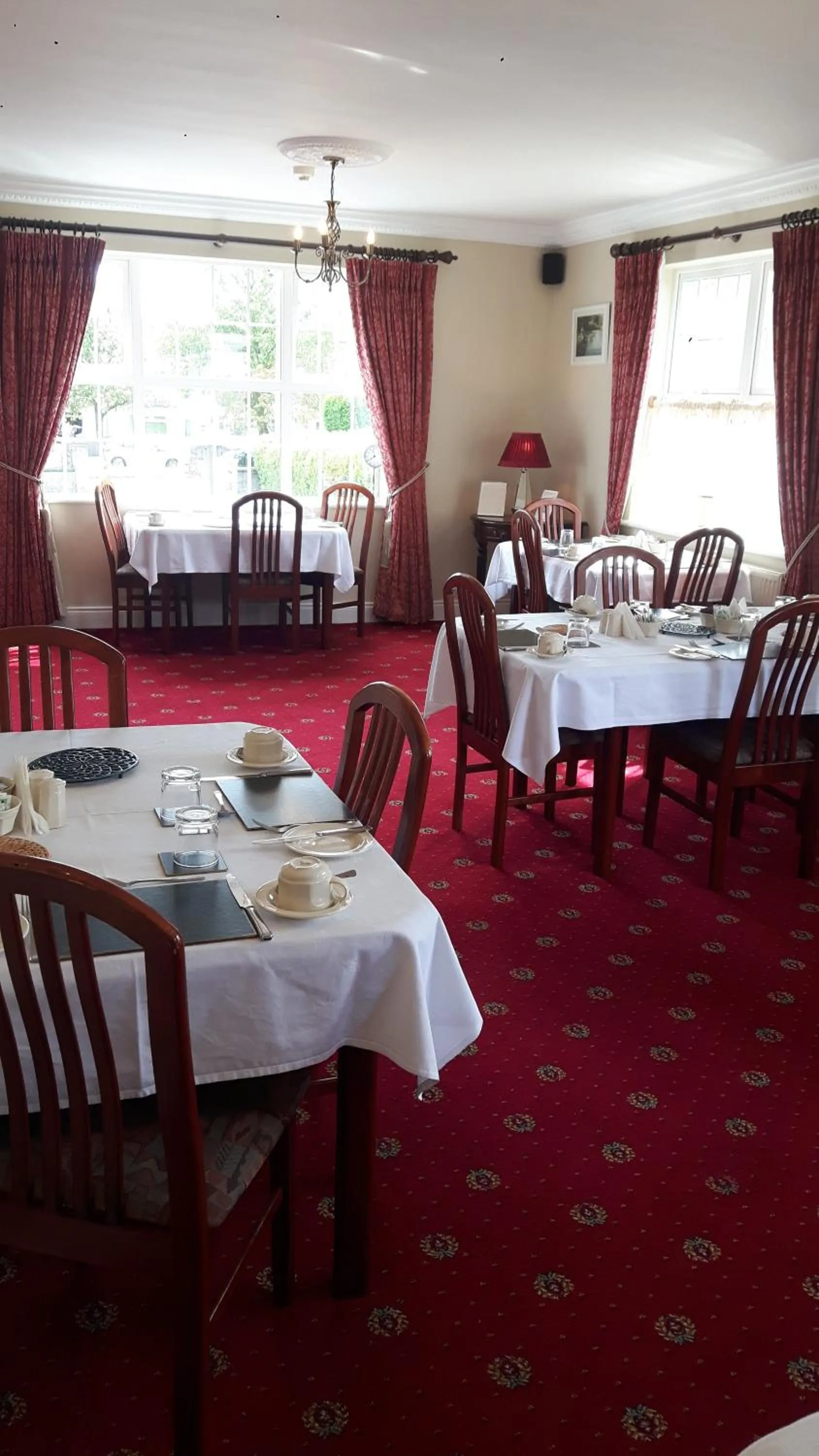 Dining area in Shannonside House N37HF67