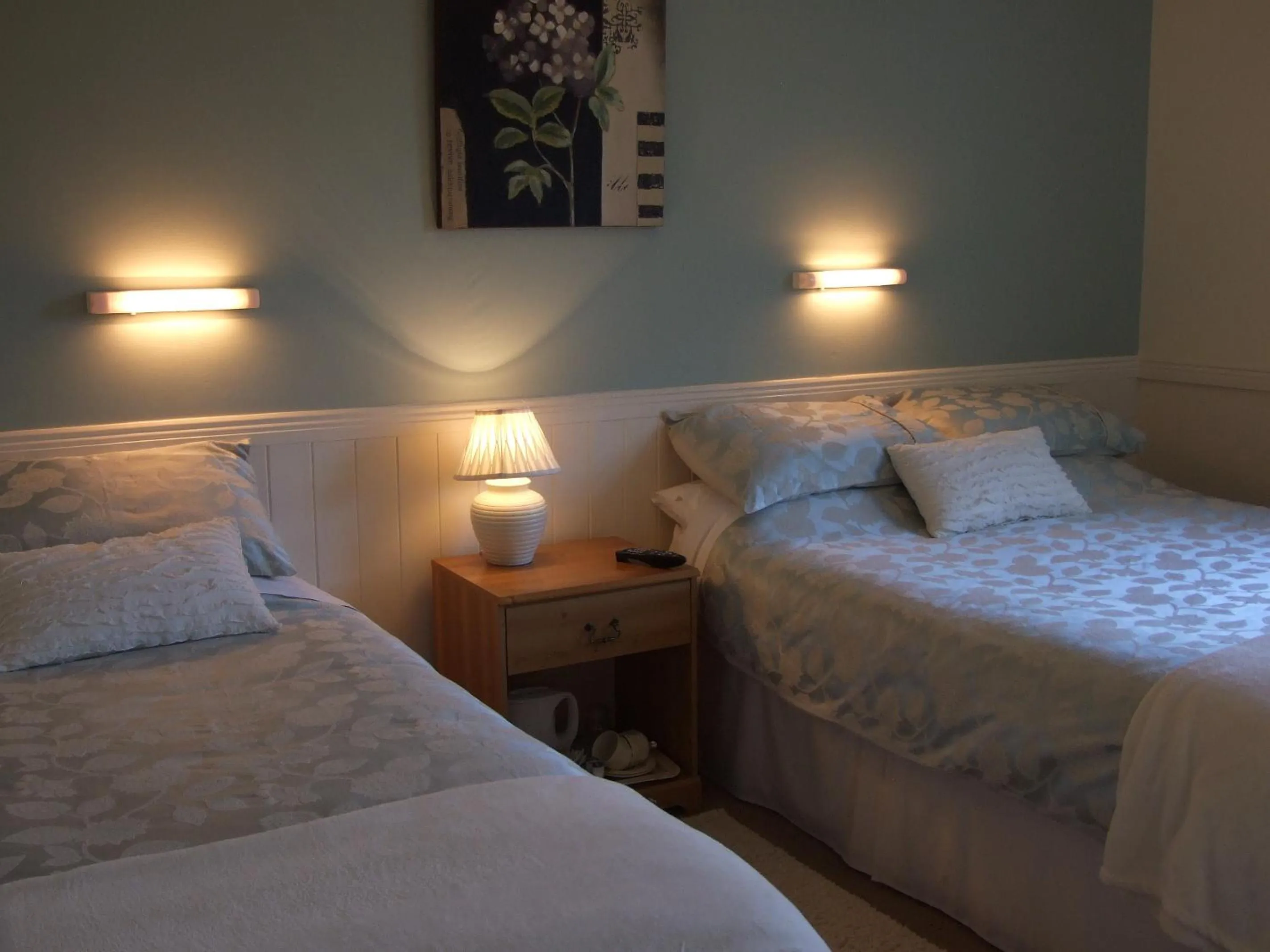 Photo of the whole room in Shannonside House N37HF67