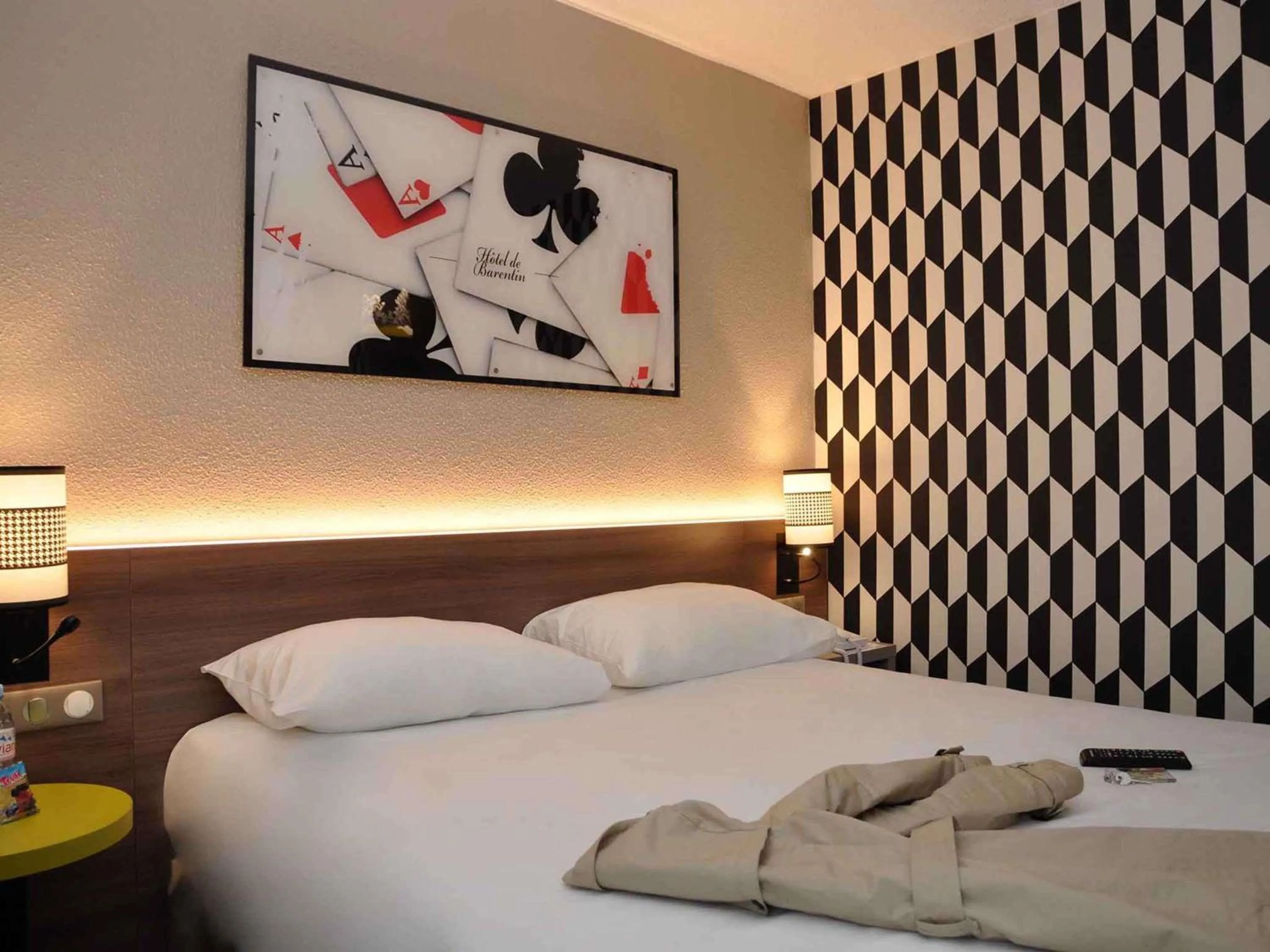 Bedroom, Bed in ibis Styles Rouen Nord-Barentin