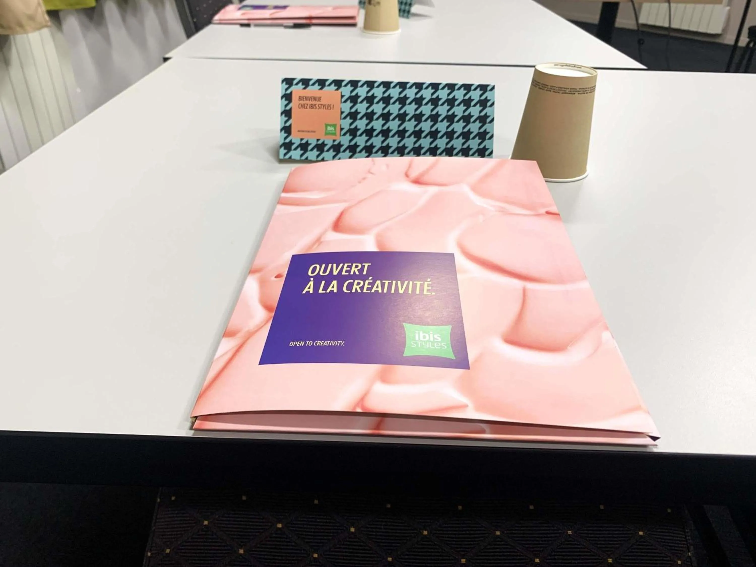 Meeting/conference room in ibis Styles Rouen Nord-Barentin