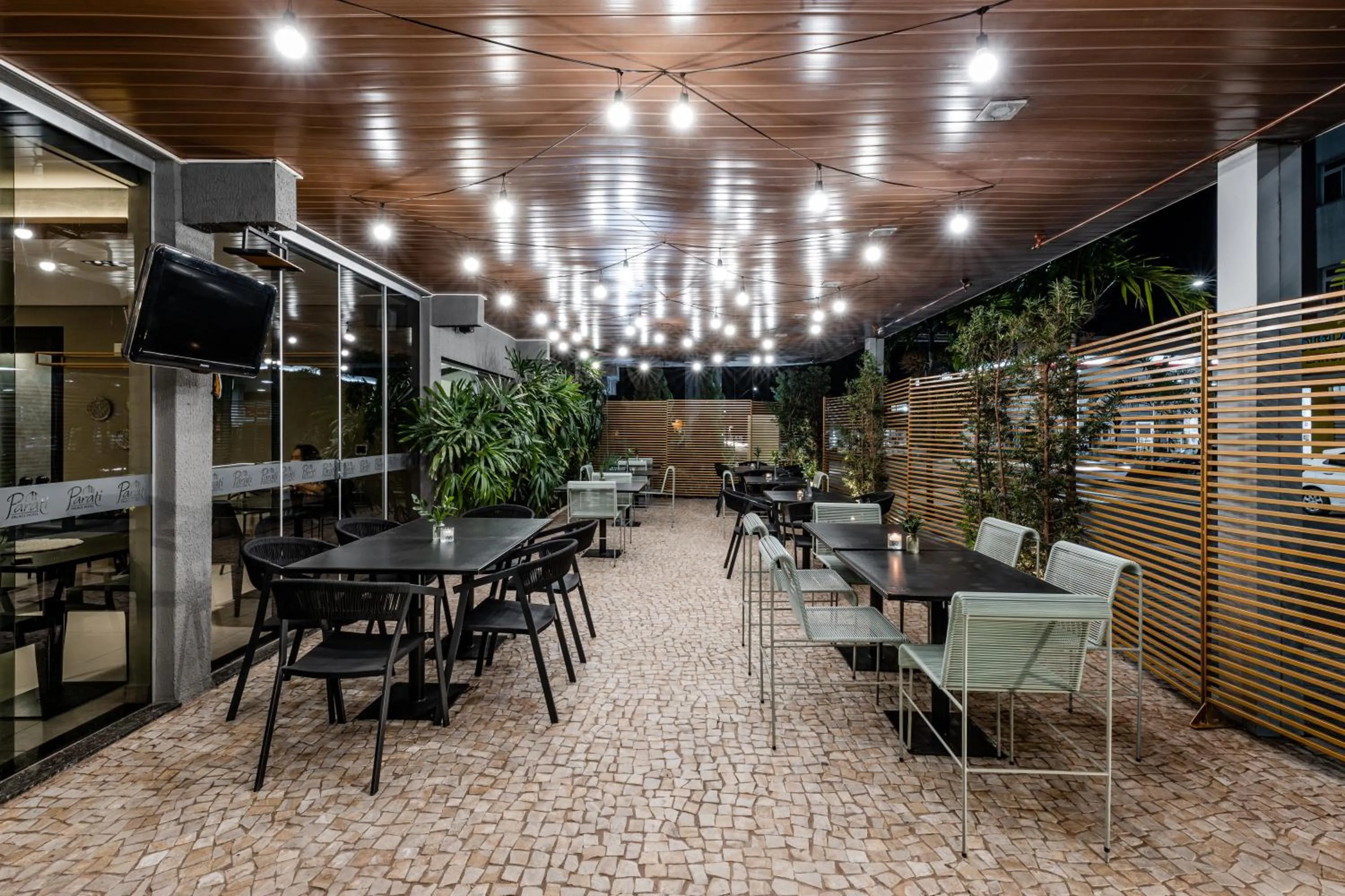 Restaurant/places to eat in Hotel Parati Minas